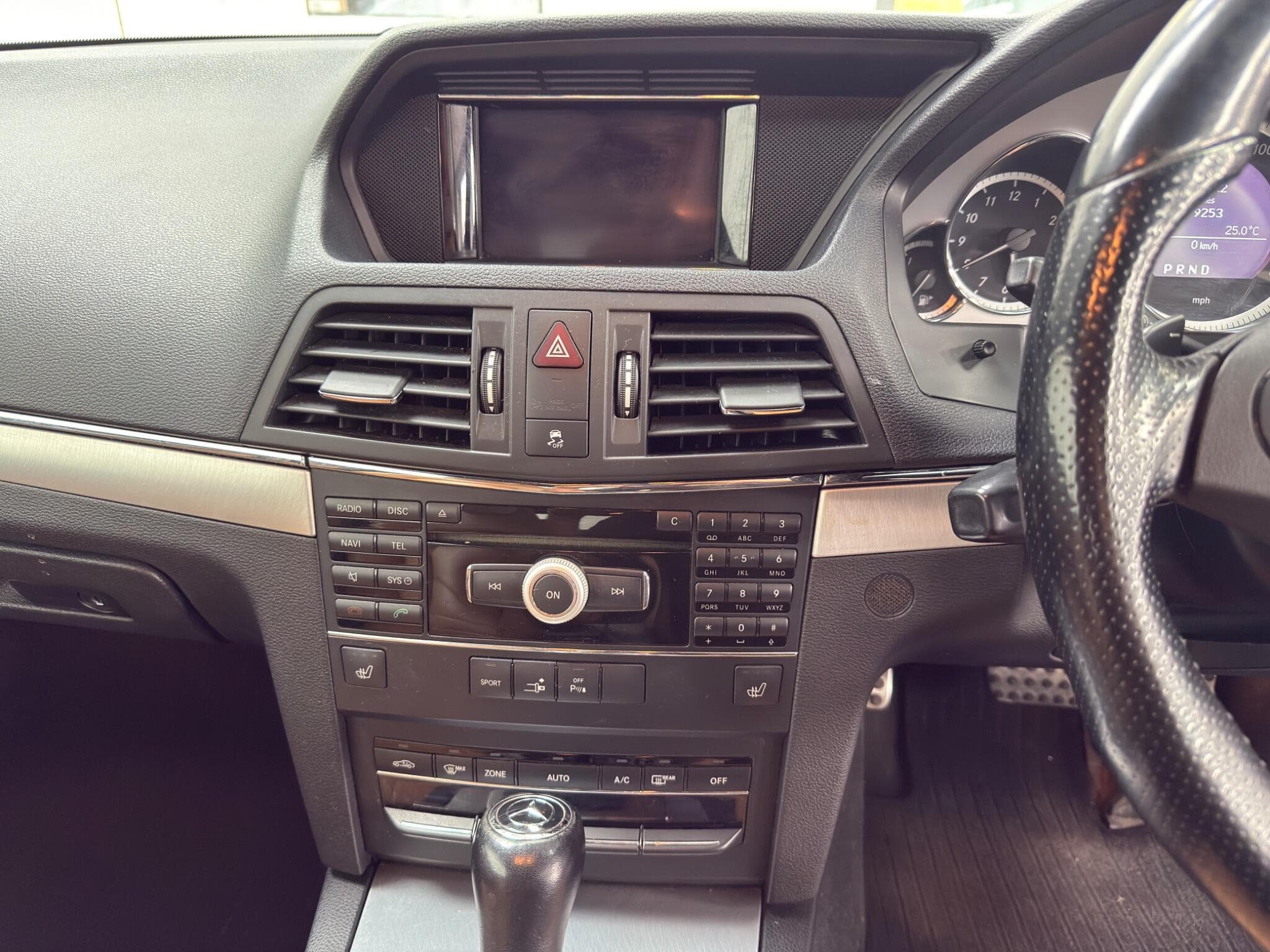 2010 Mercedes-Benz E Class - Image 18