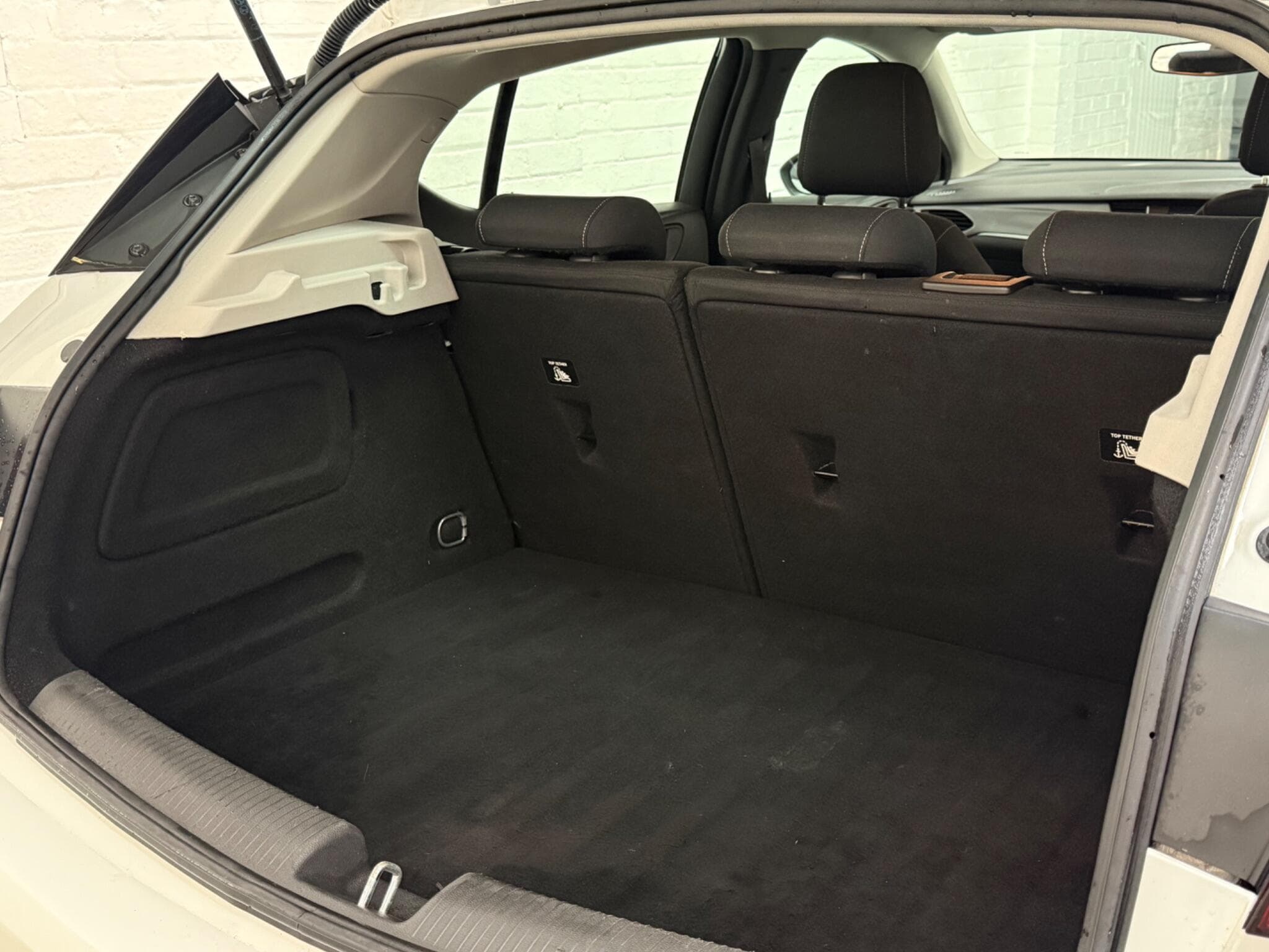 2016 Vauxhall Astra - Image 32