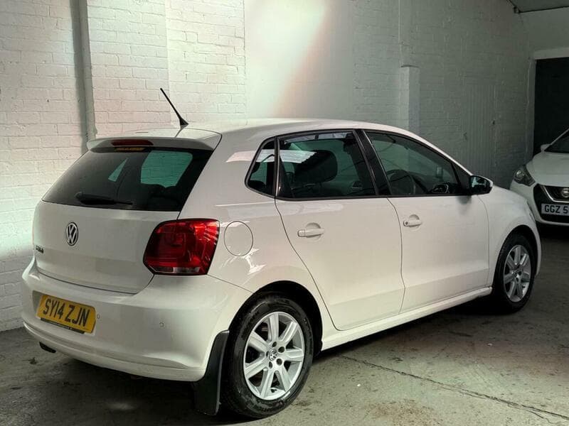 2014 Volkswagen Polo - Image 30