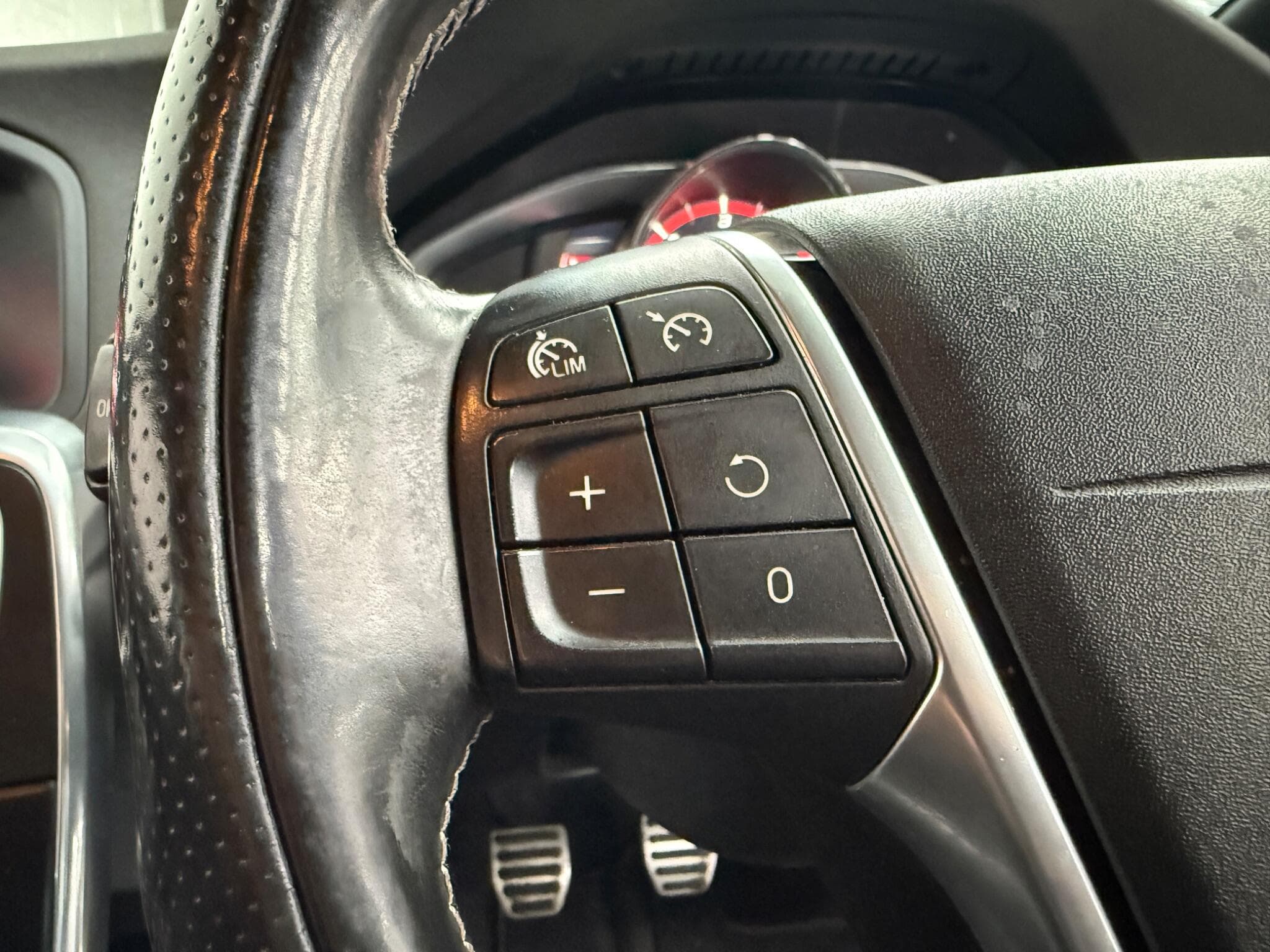 2016 Volvo V60 - Image 21