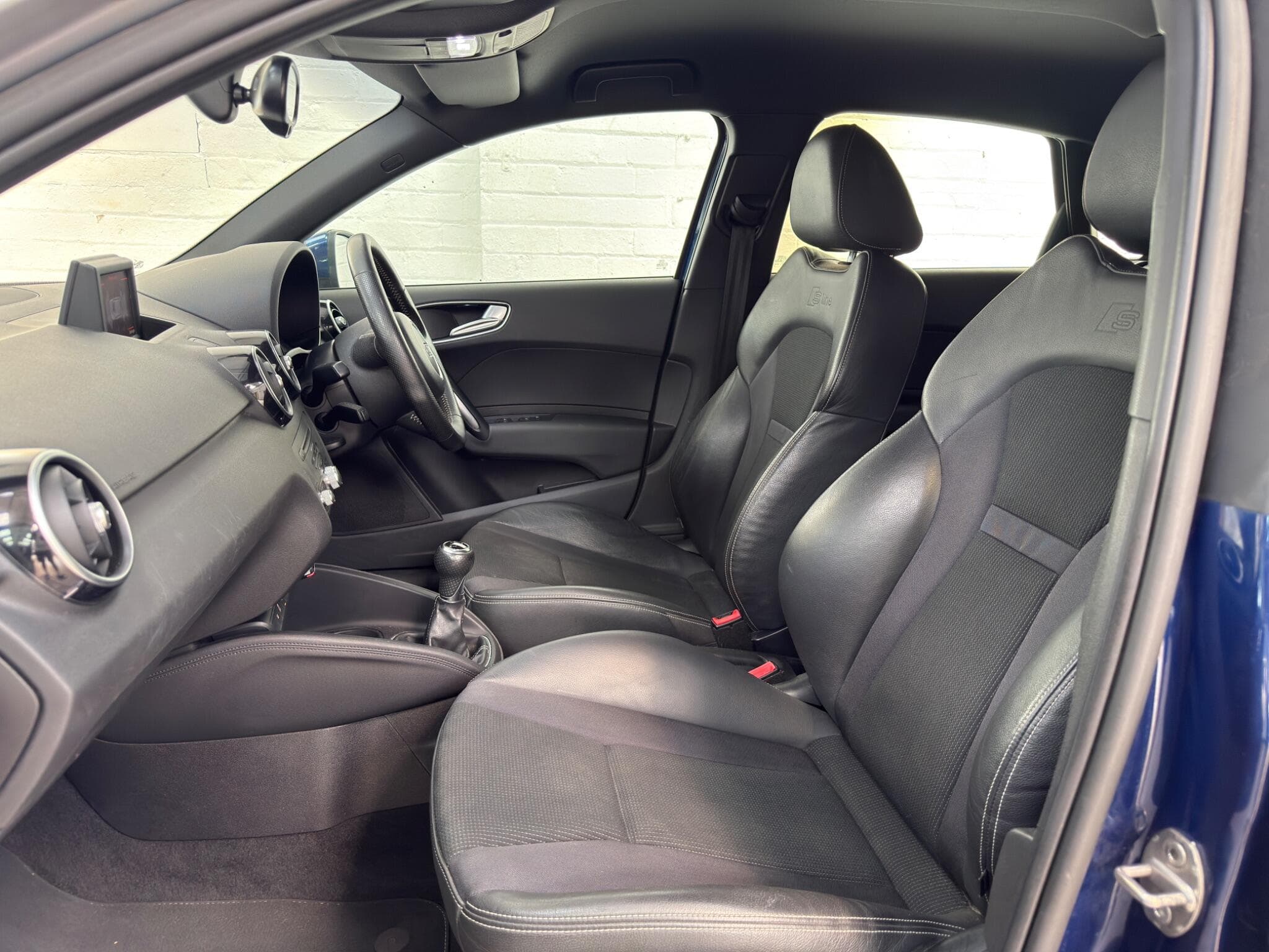 2015 Audi A1 - Image 27