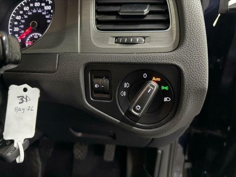 2016 Volkswagen Golf - Image 23