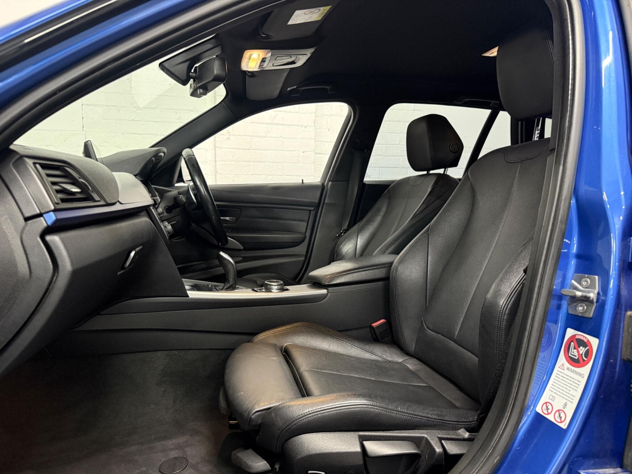 2014 BMW 3 Series - Image 28