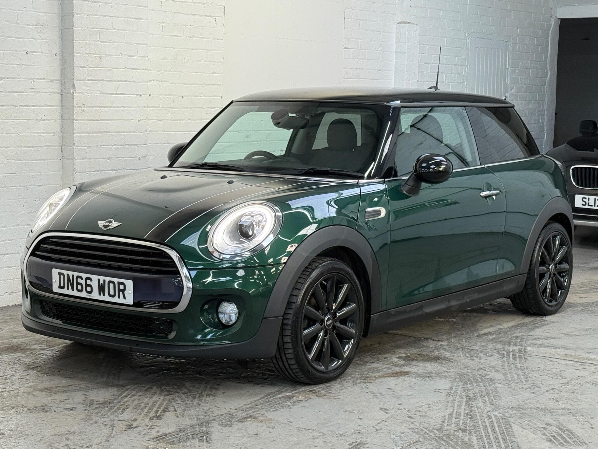 2016 MINI Hatch - Image 4