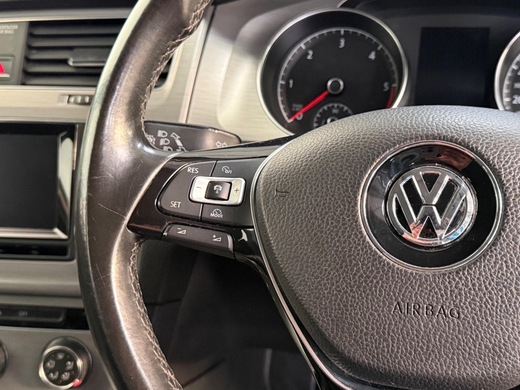 2014 Volkswagen Golf - Image 19