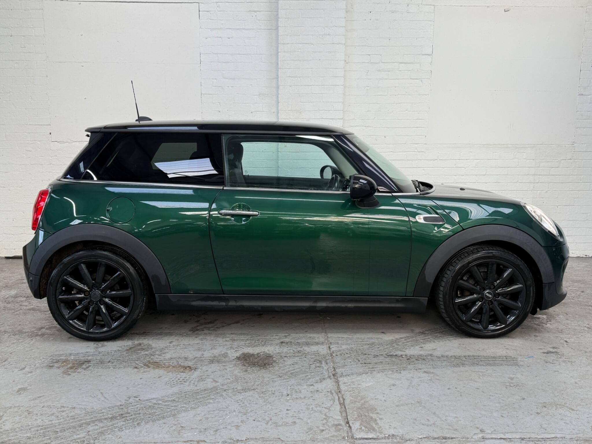 2016 MINI Hatch - Image 8