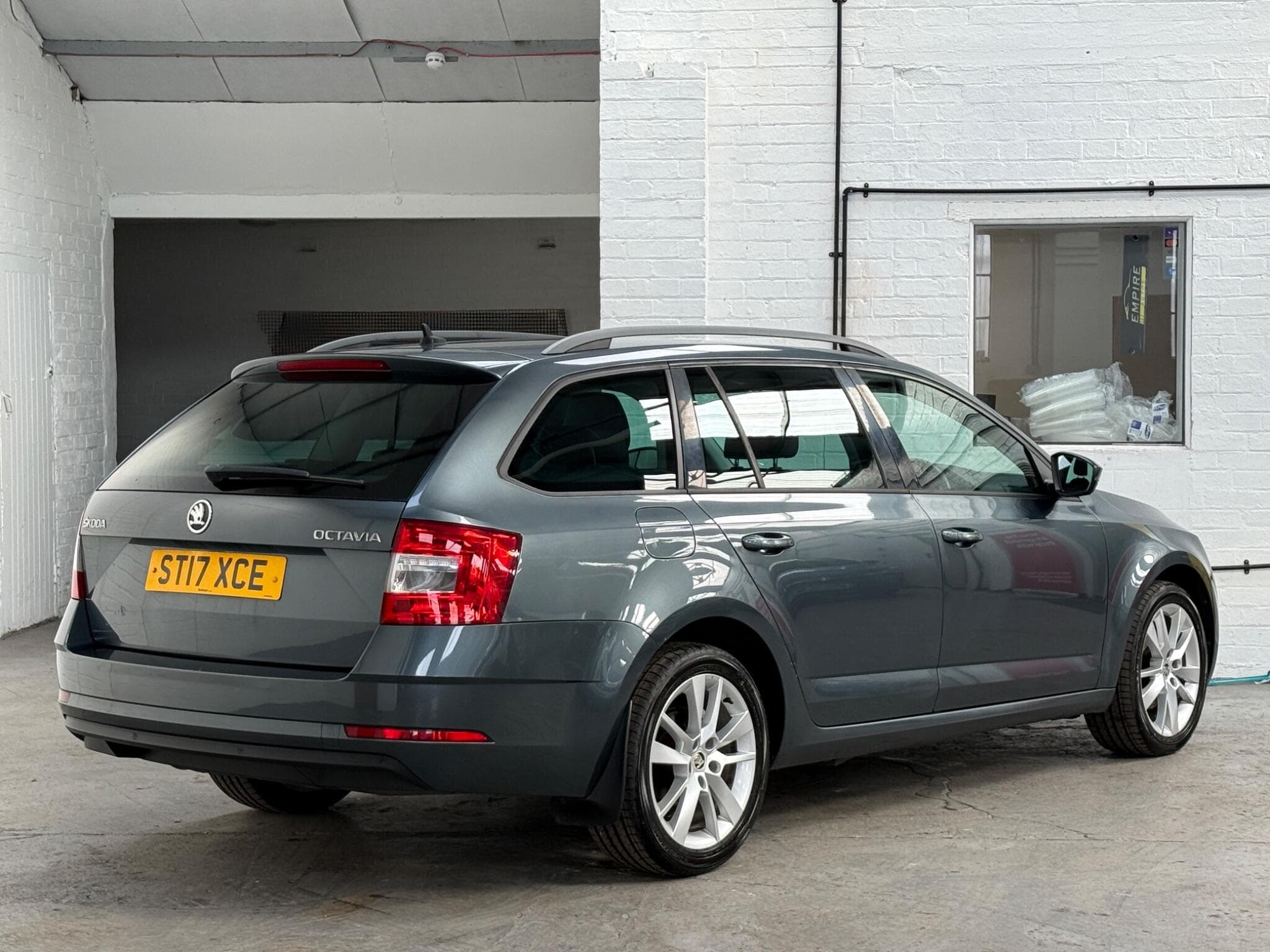 2017 Skoda Octavia - Image 13