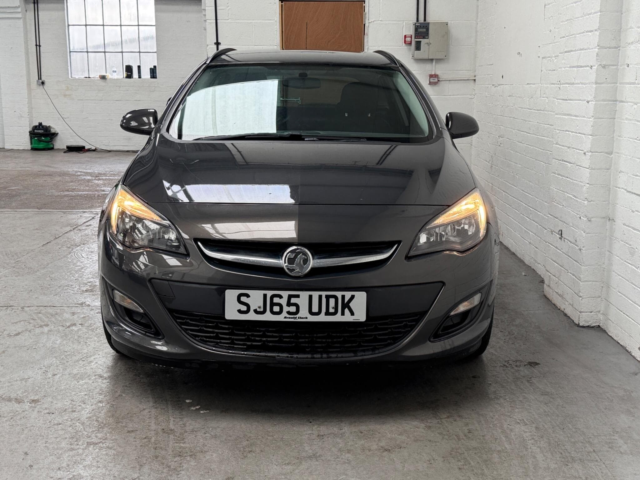 2016 Vauxhall Astra - Image 9