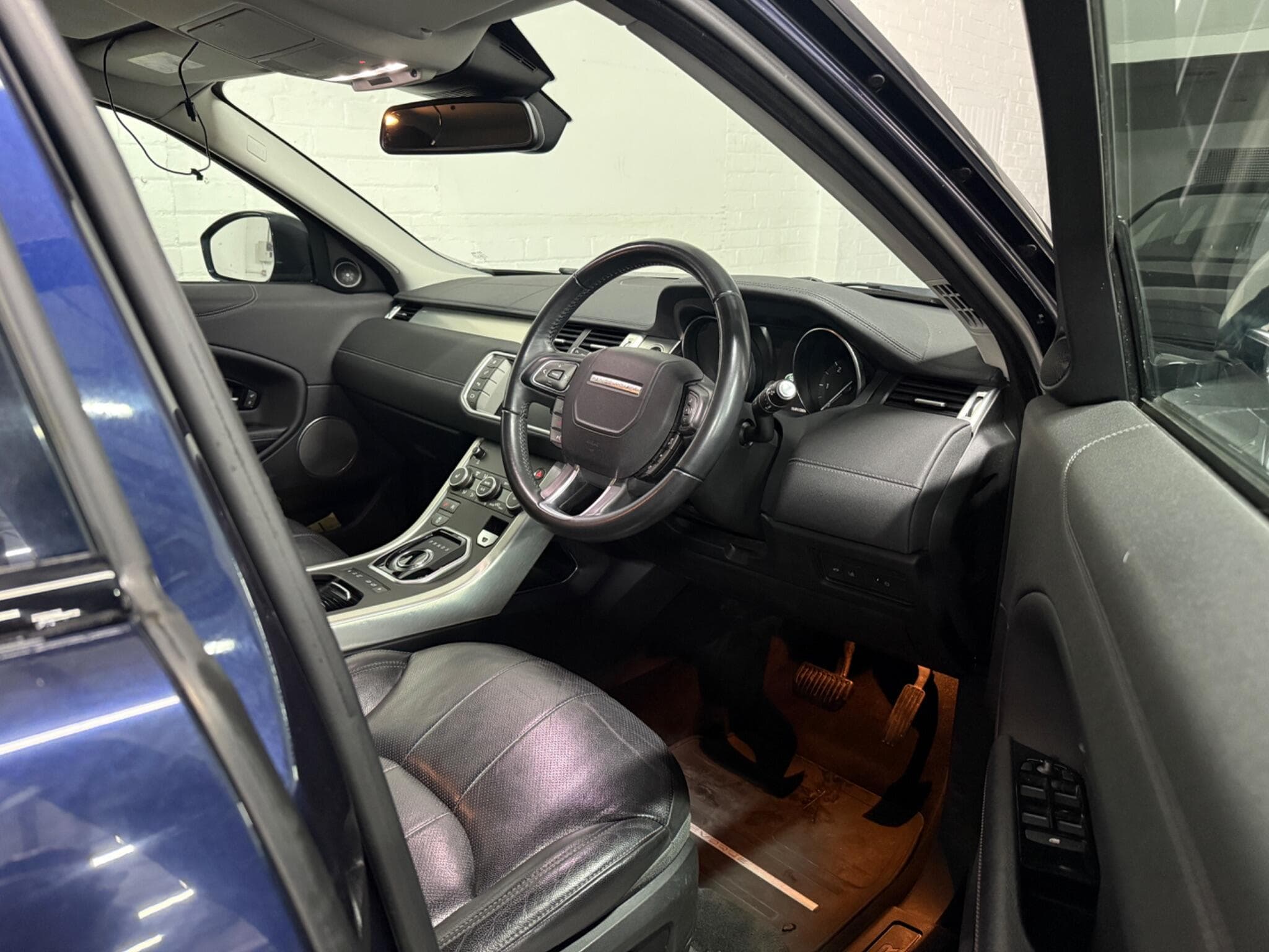 2017 Land Rover Range Rover Evoque - Image 13