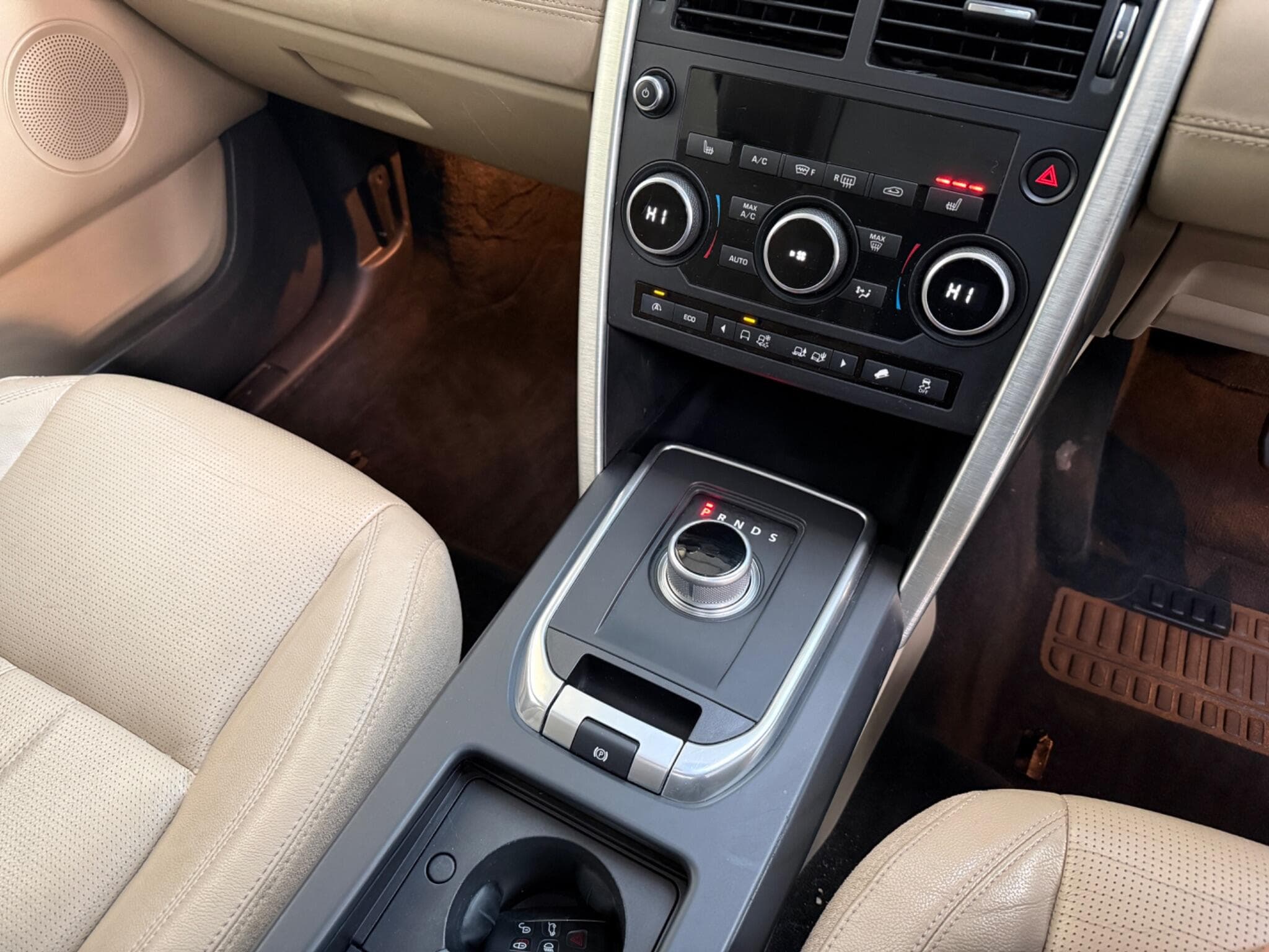 2015 Land Rover Discovery Sport - Image 12