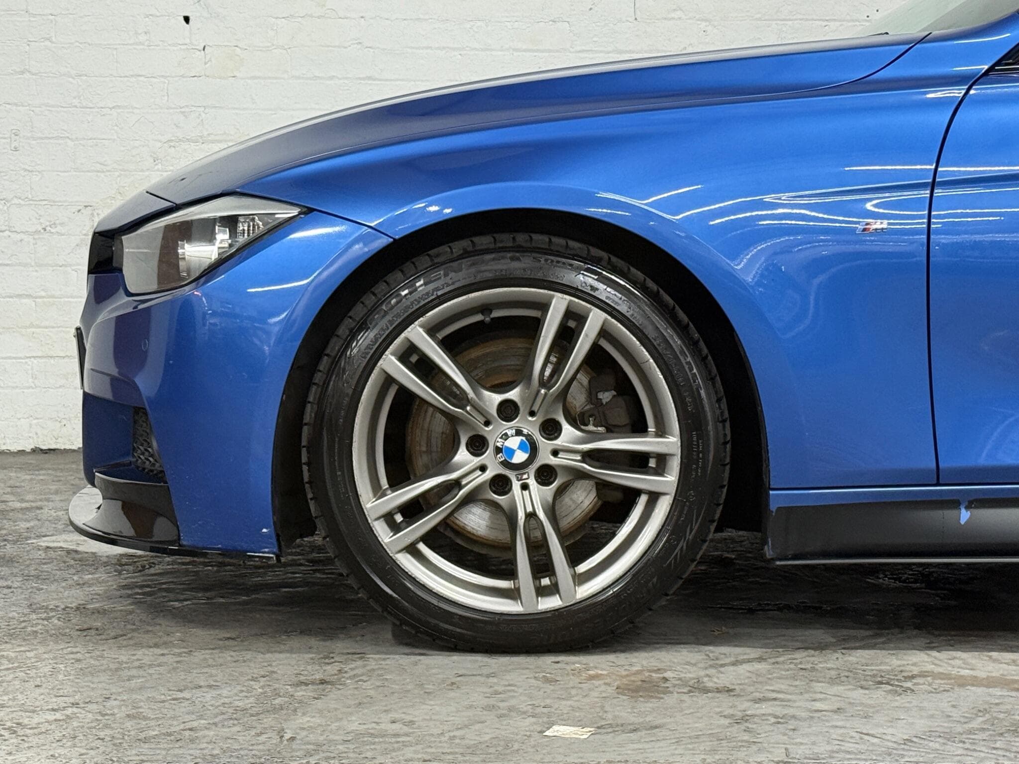 2014 BMW 3 Series - Image 22