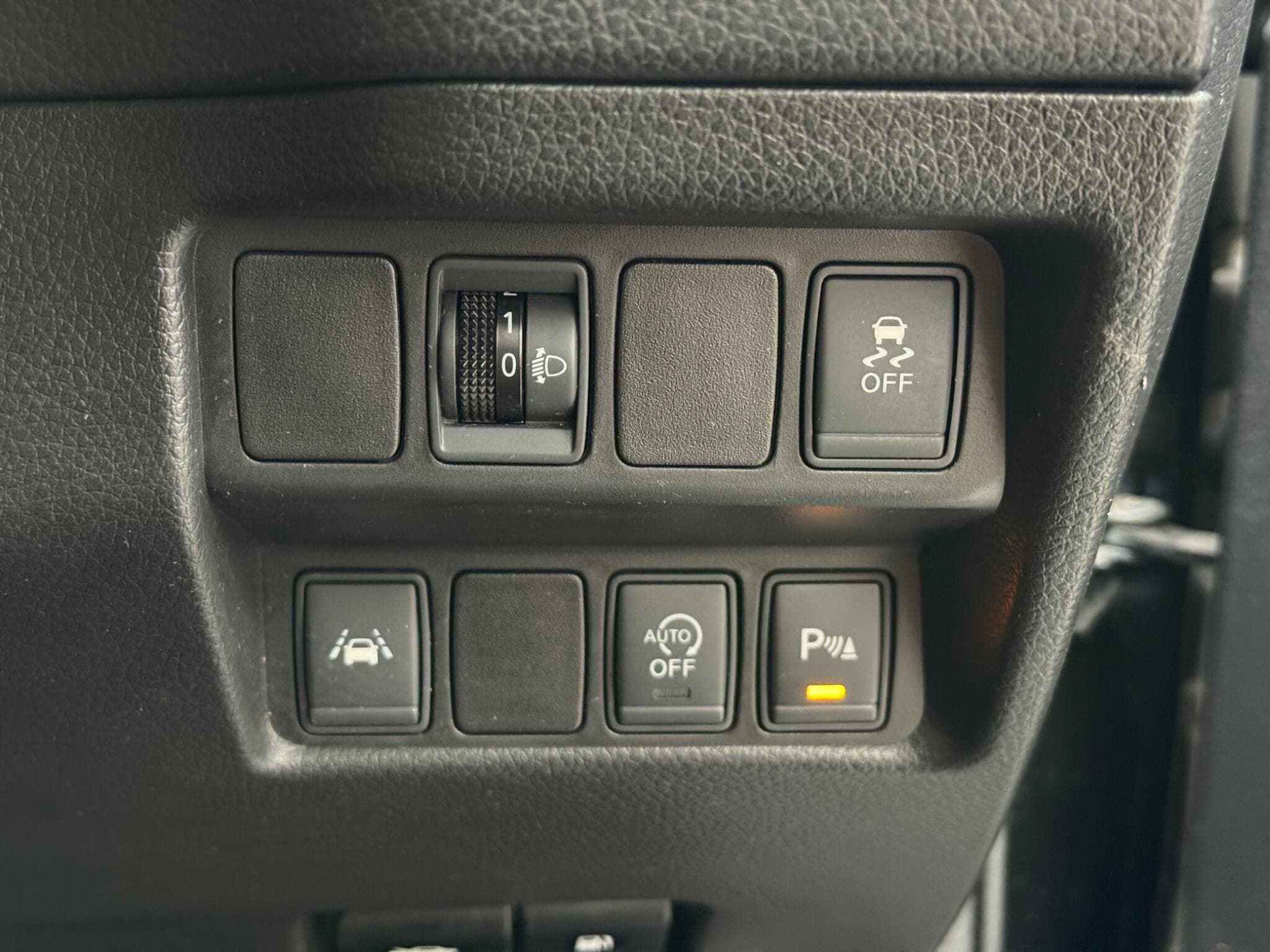 2015 Nissan Qashqai - Image 14