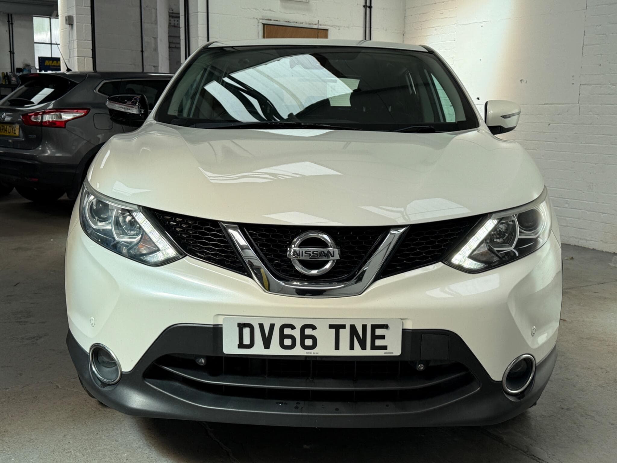 2016 Nissan Qashqai - Image 2