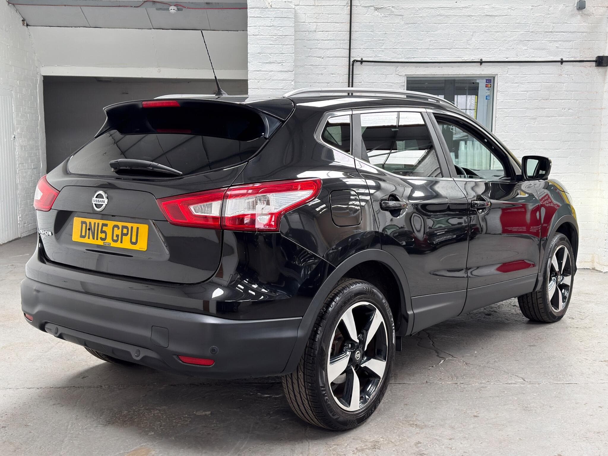 2015 Nissan Qashqai - Image 8