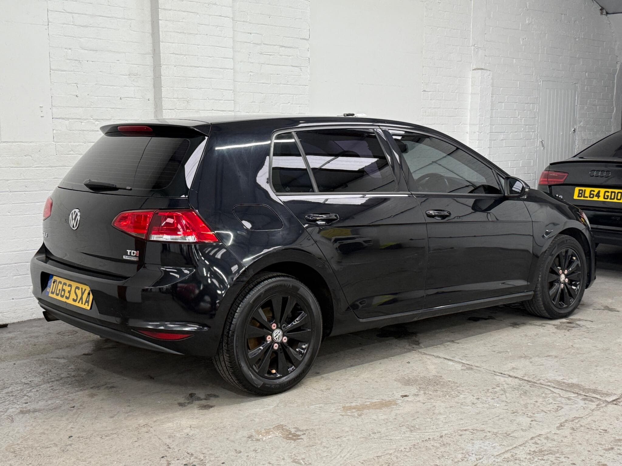 2013 Volkswagen Golf - Image 8