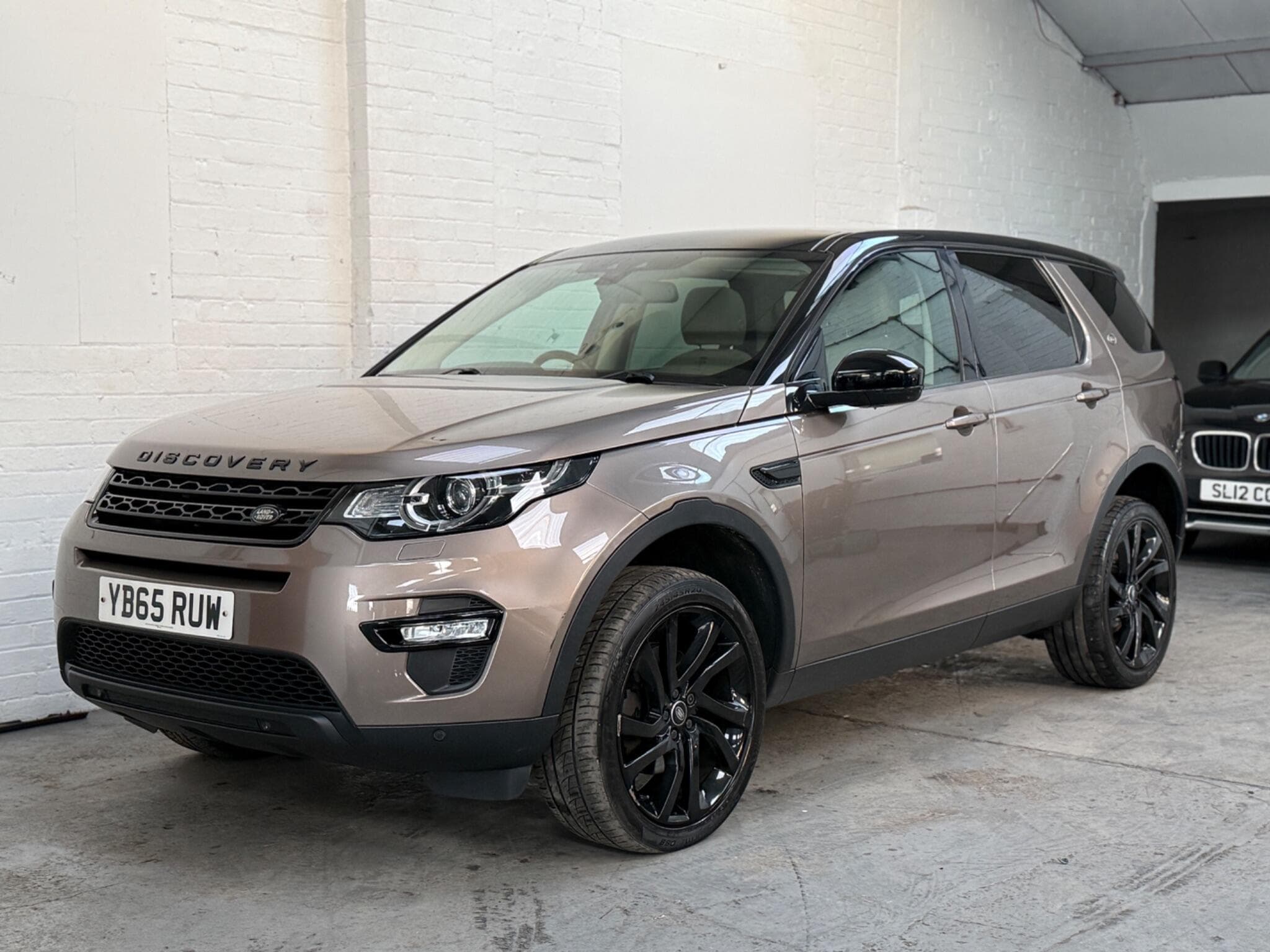 2015 Land Rover Discovery Sport - Image 6