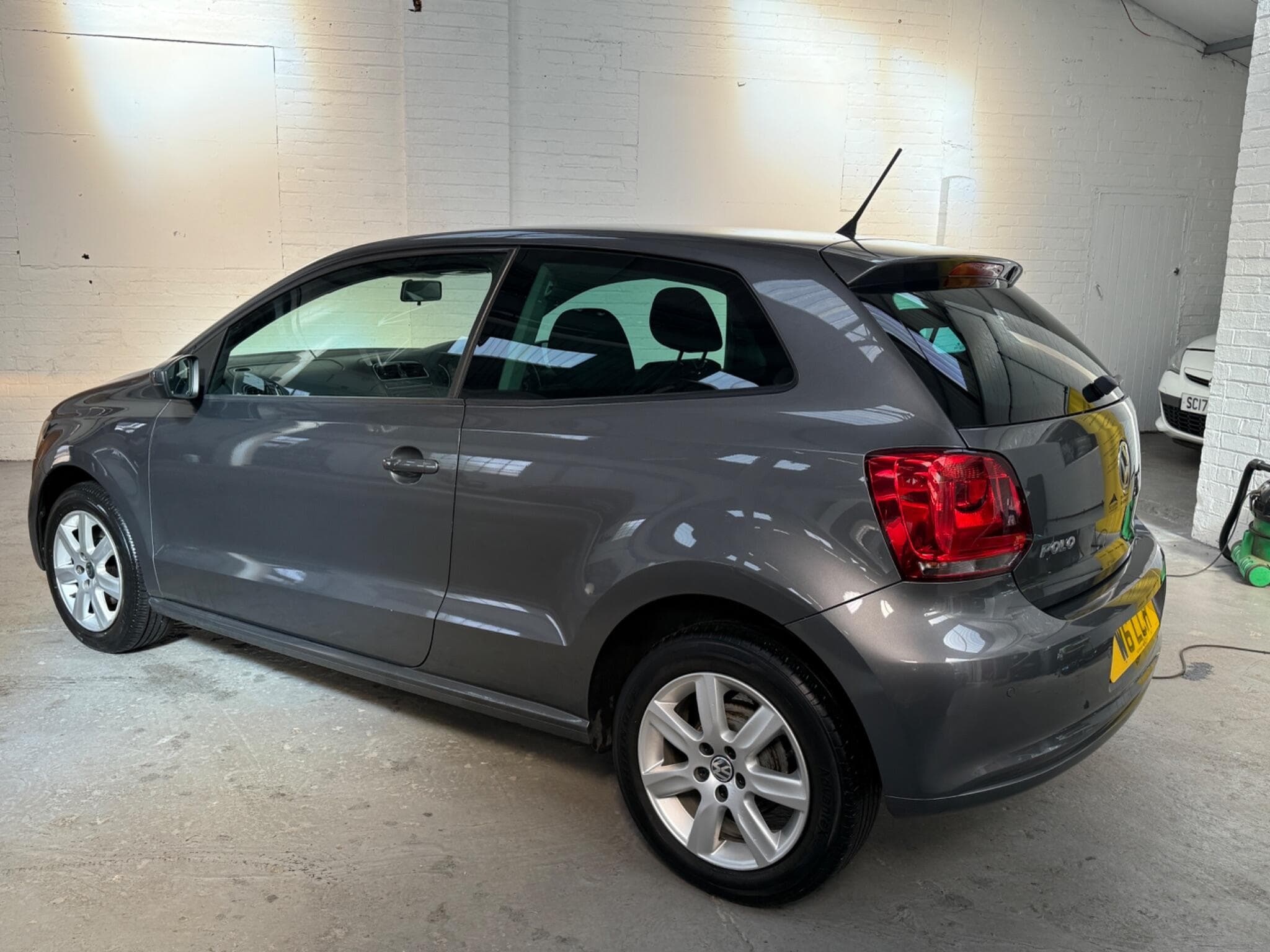 2013 Volkswagen Polo - Image 4