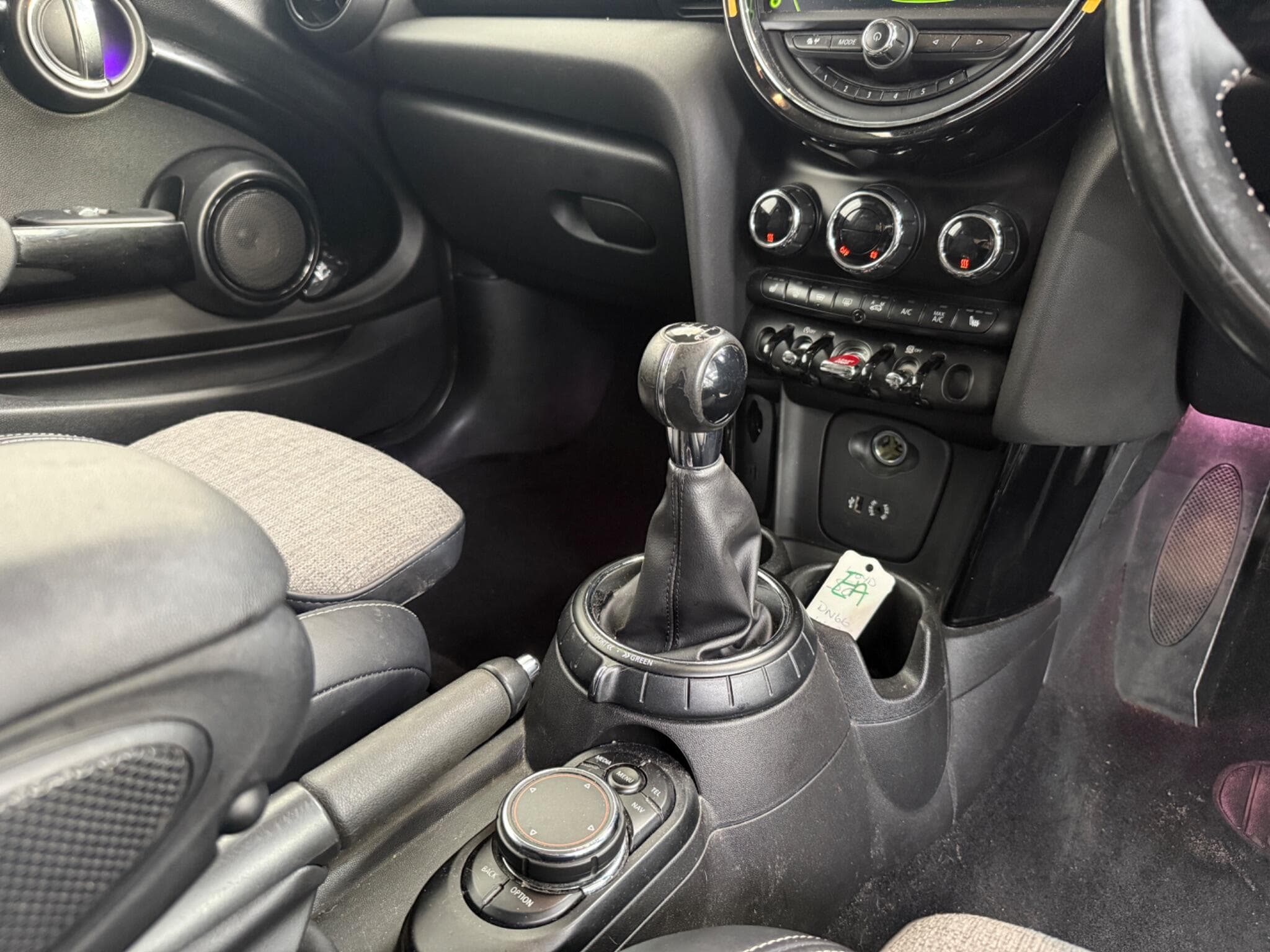 2016 MINI Hatch - Image 11