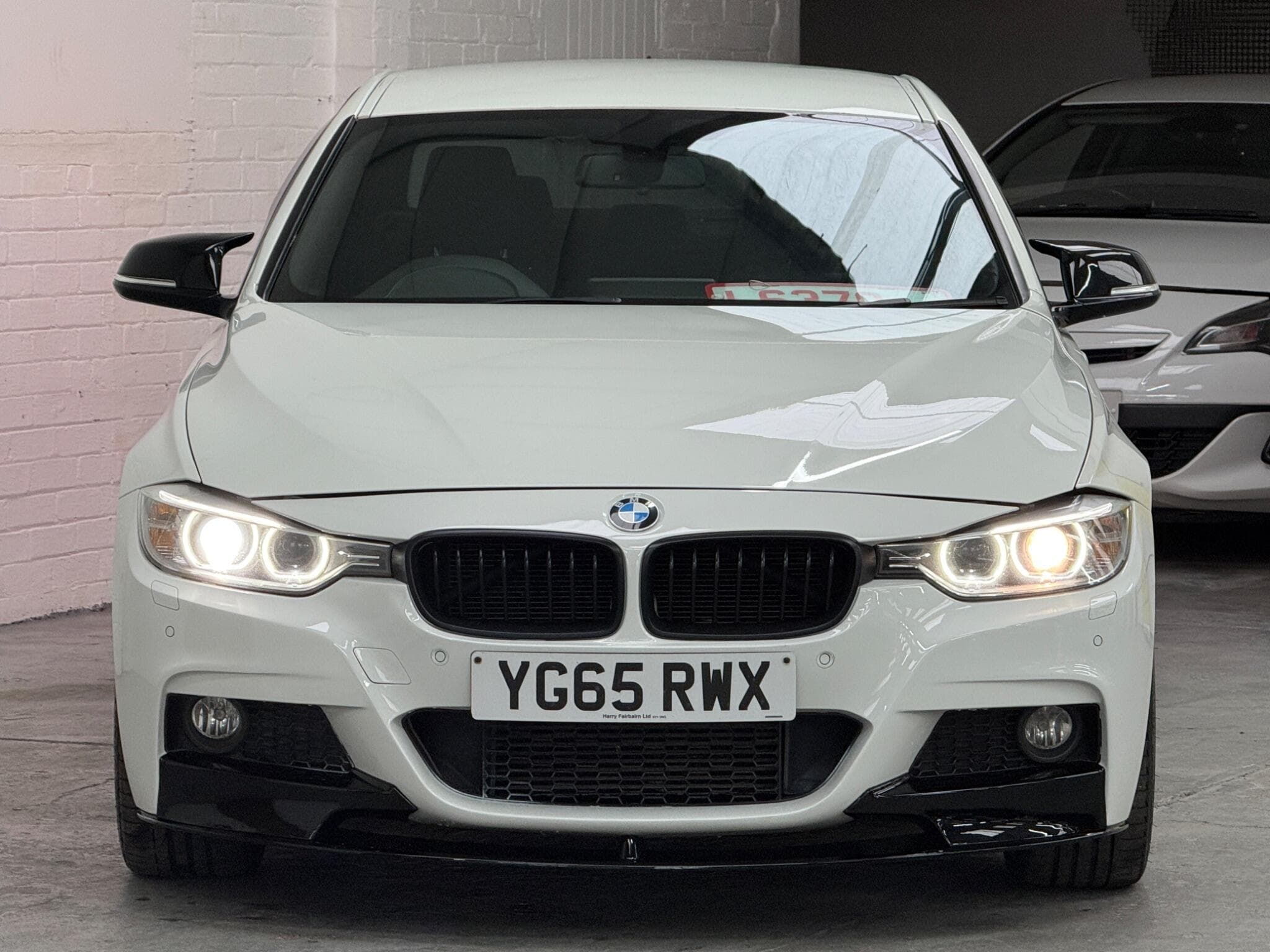 2015 BMW 3 Series - Image 2
