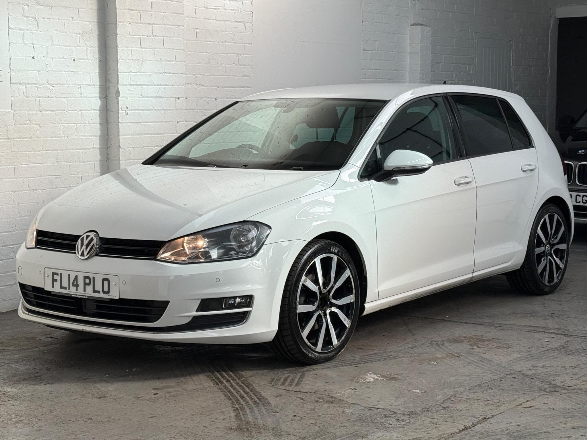2014 Volkswagen Golf - Image 3
