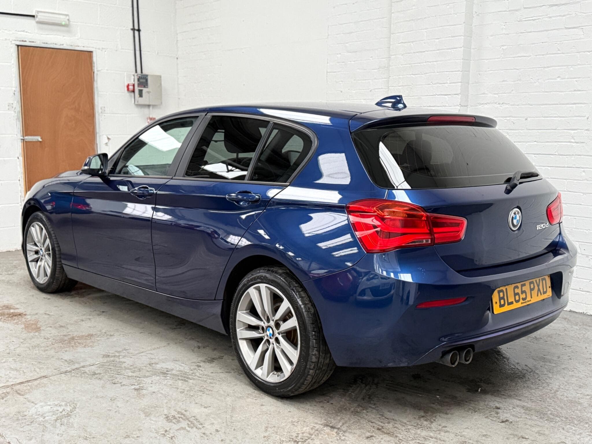 2016 BMW 1 Series - Image 5