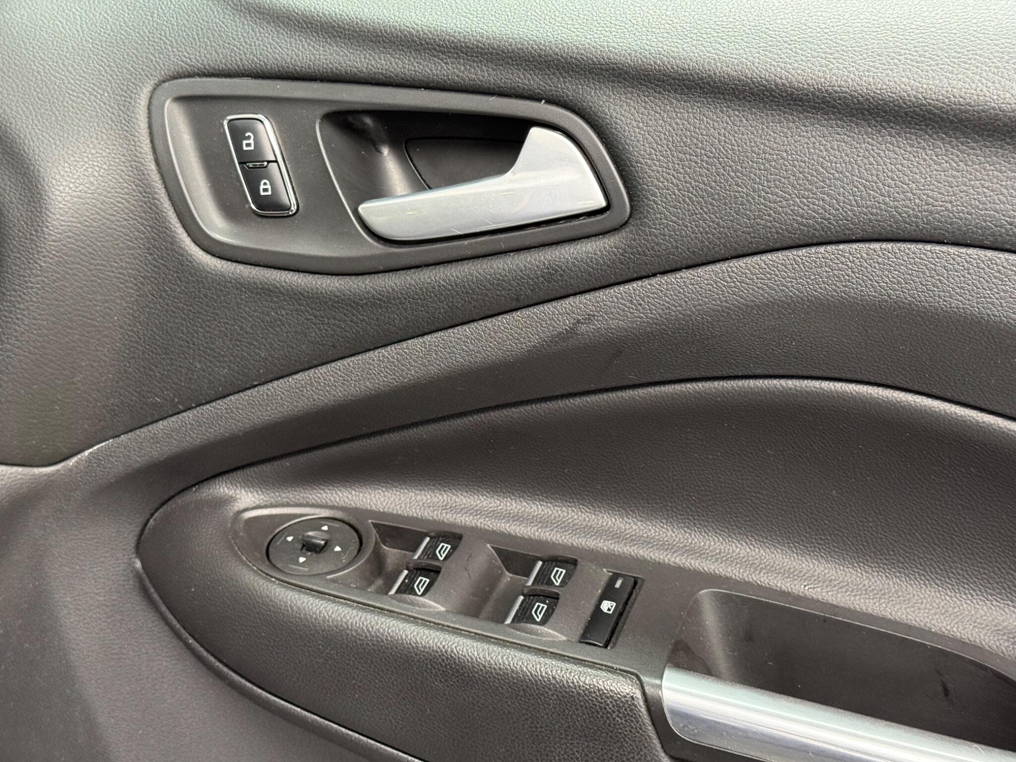 2015 Ford Kuga - Image 15