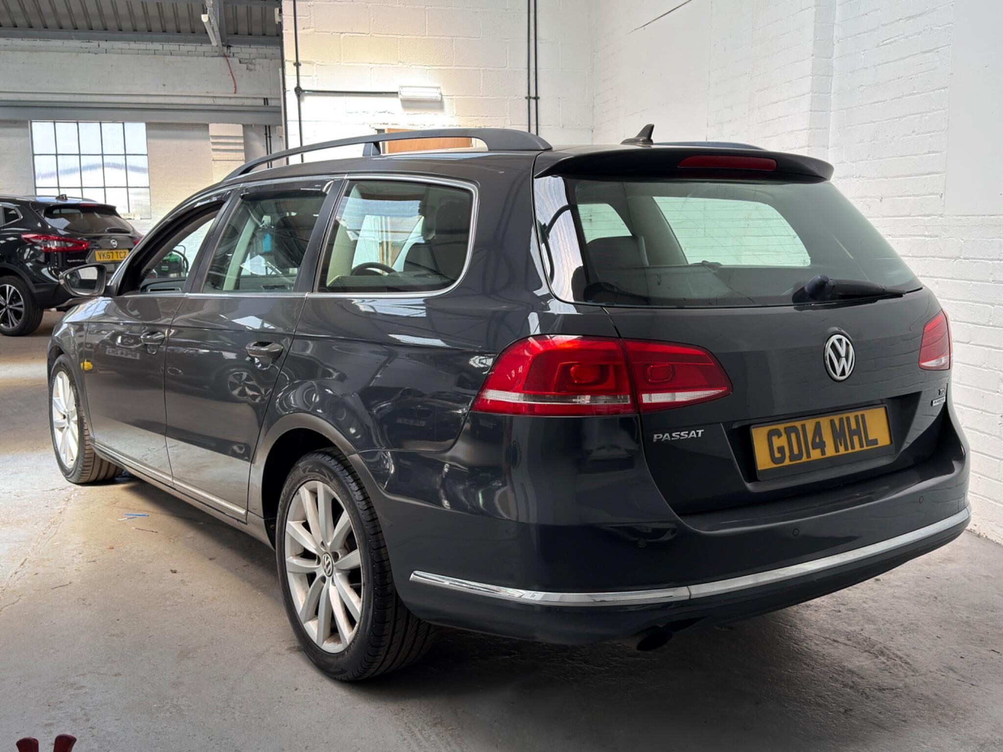 2014 Volkswagen Passat - Image 4