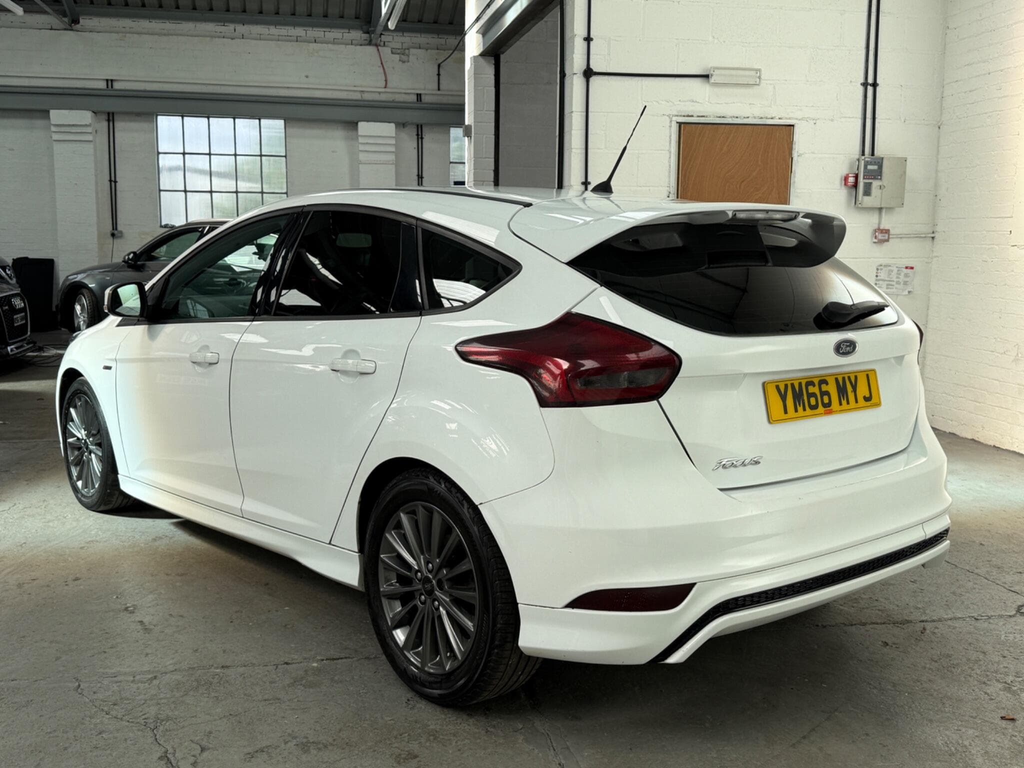 2017 Ford Focus - Image 6
