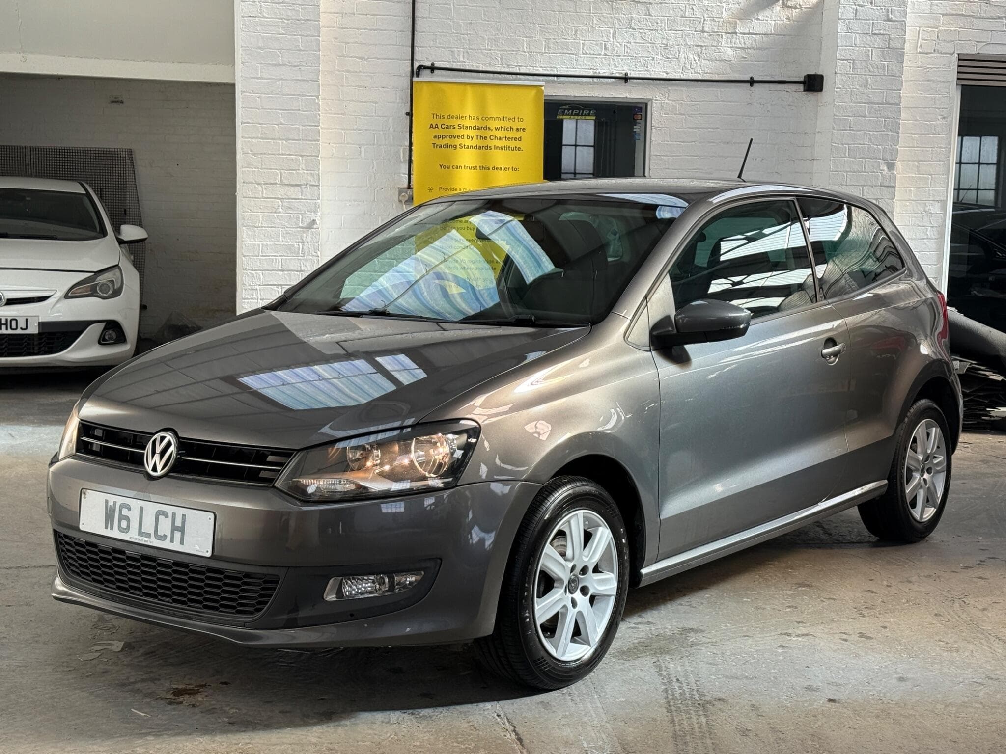 2013 Volkswagen Polo - Image 3