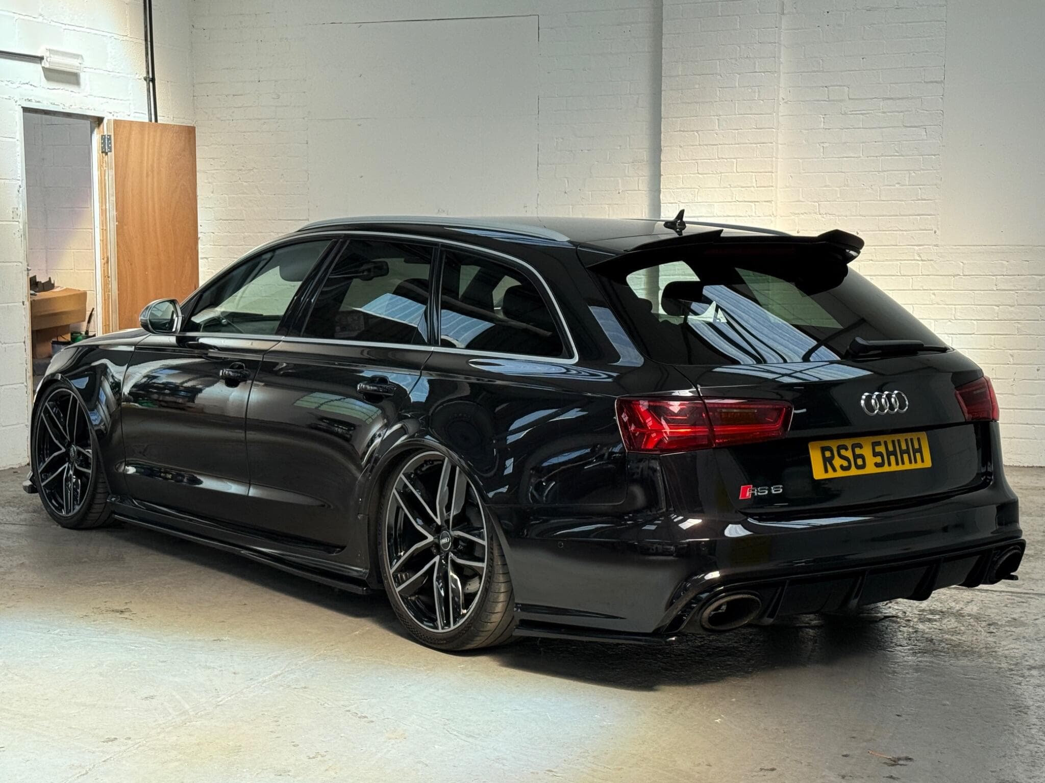2017 Audi RS6 Avant - Image 6