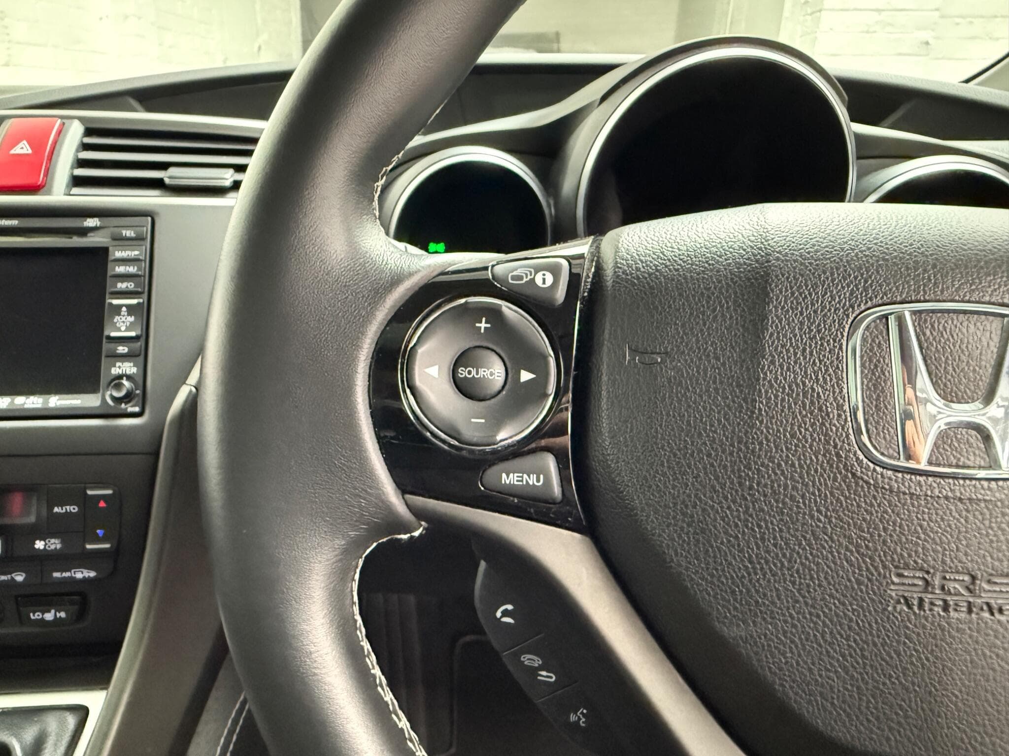 2014 Honda Civic - Image 29