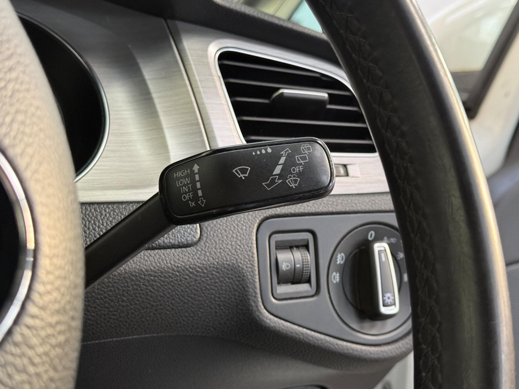 2014 Volkswagen Golf - Image 22