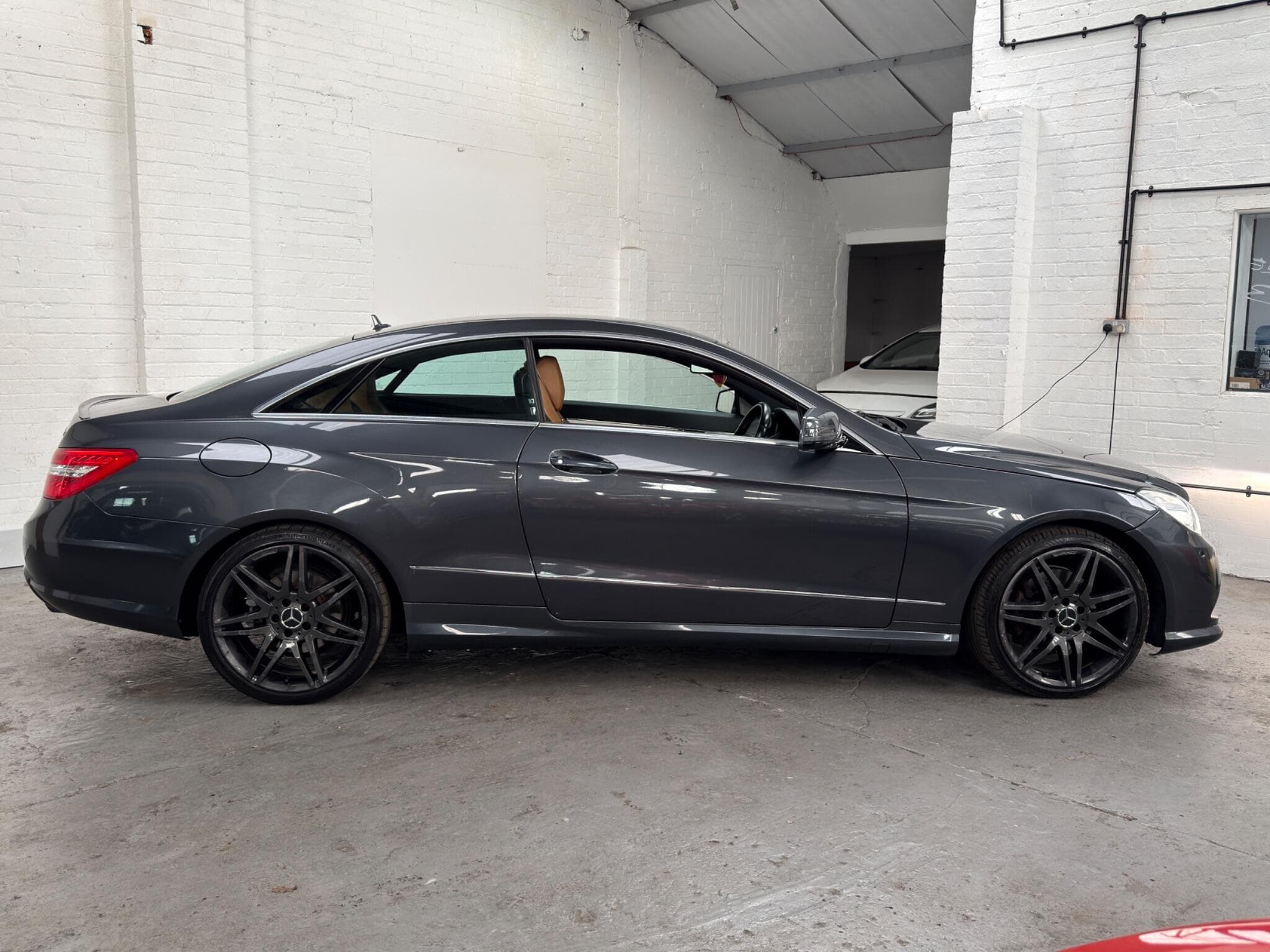 2010 Mercedes-Benz E Class - Image 9