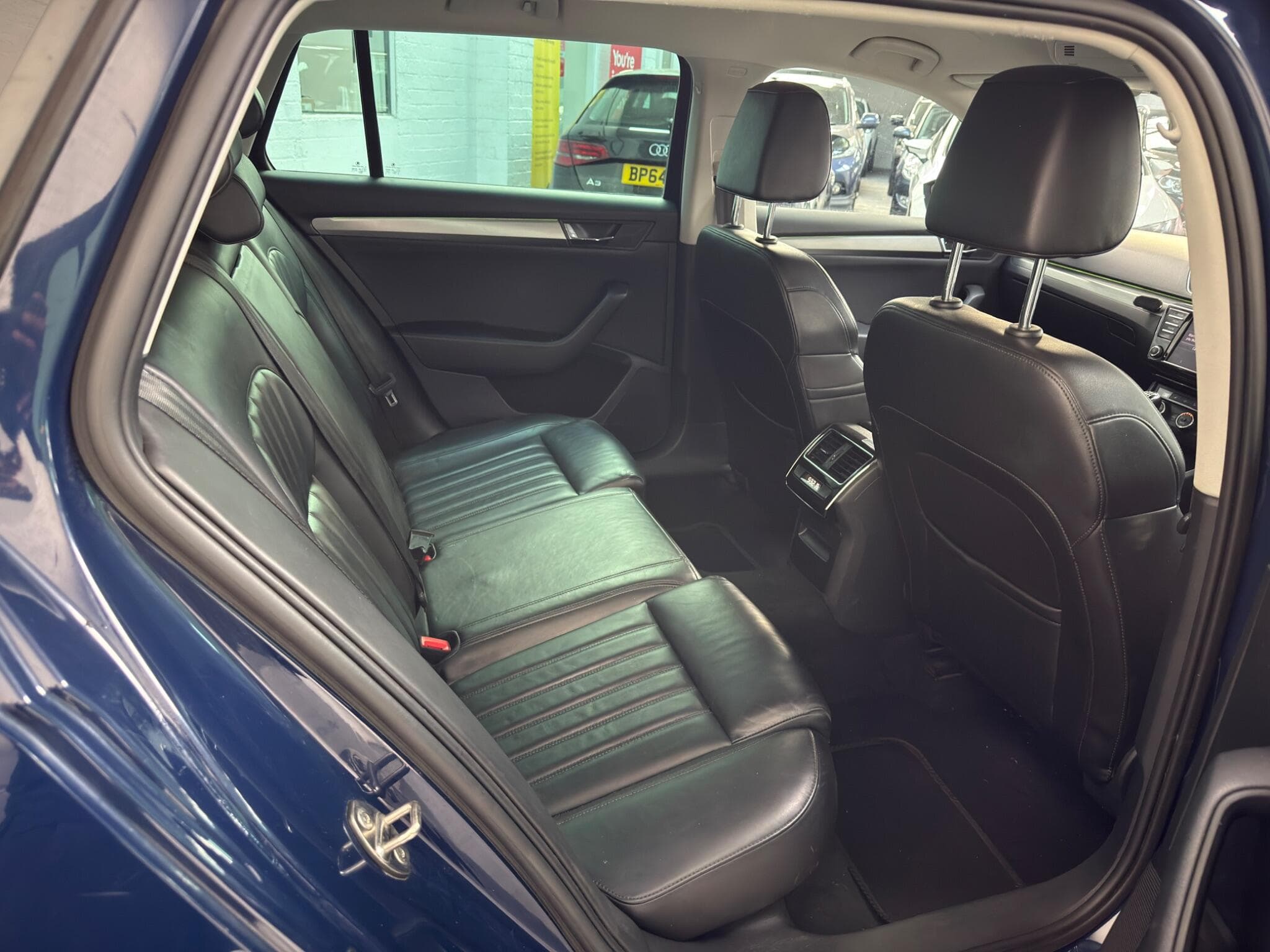 2016 Skoda Superb - Image 14
