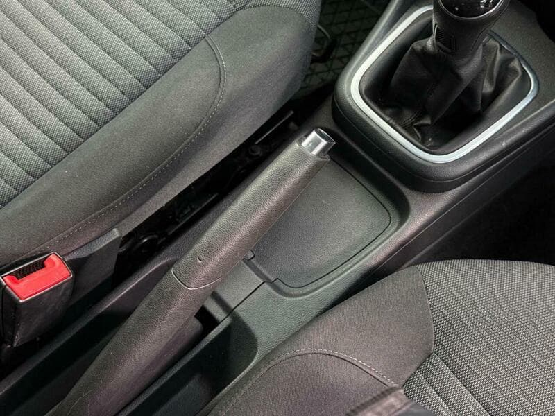 2014 Volkswagen Polo - Image 14