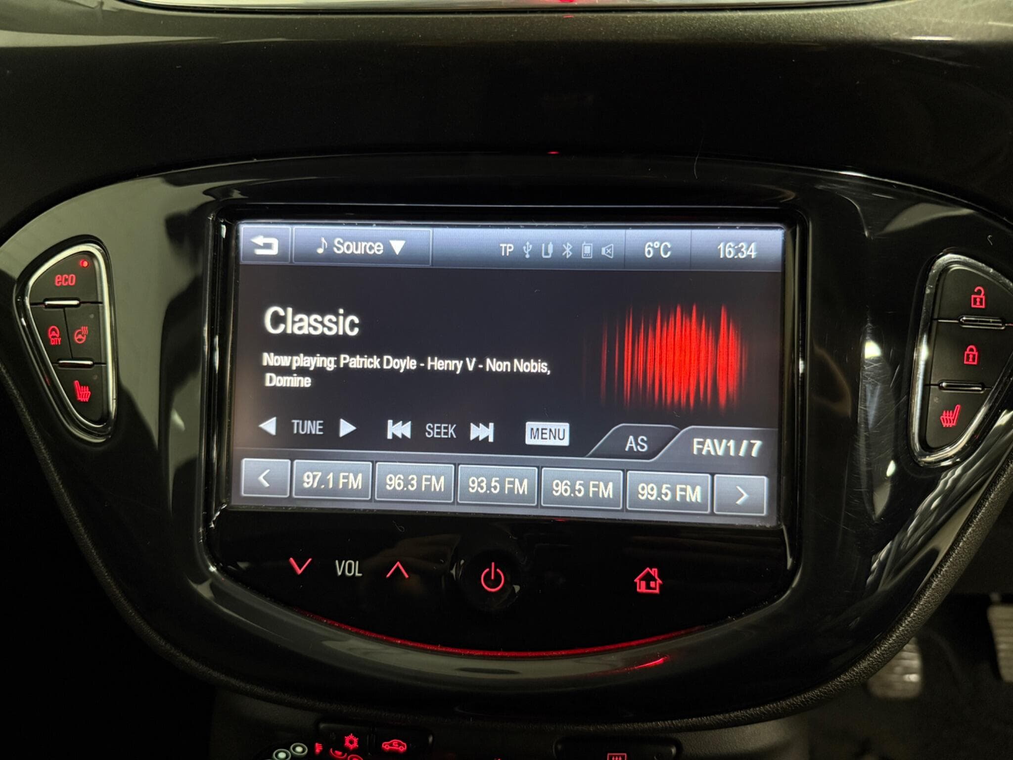 2015 Vauxhall Corsa - Image 23