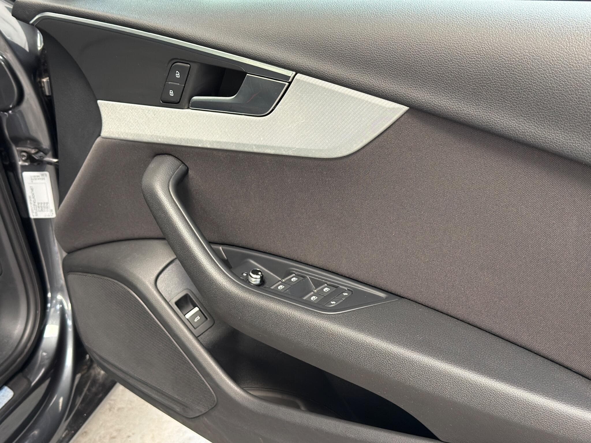 2017 Audi A4 Avant - Image 23