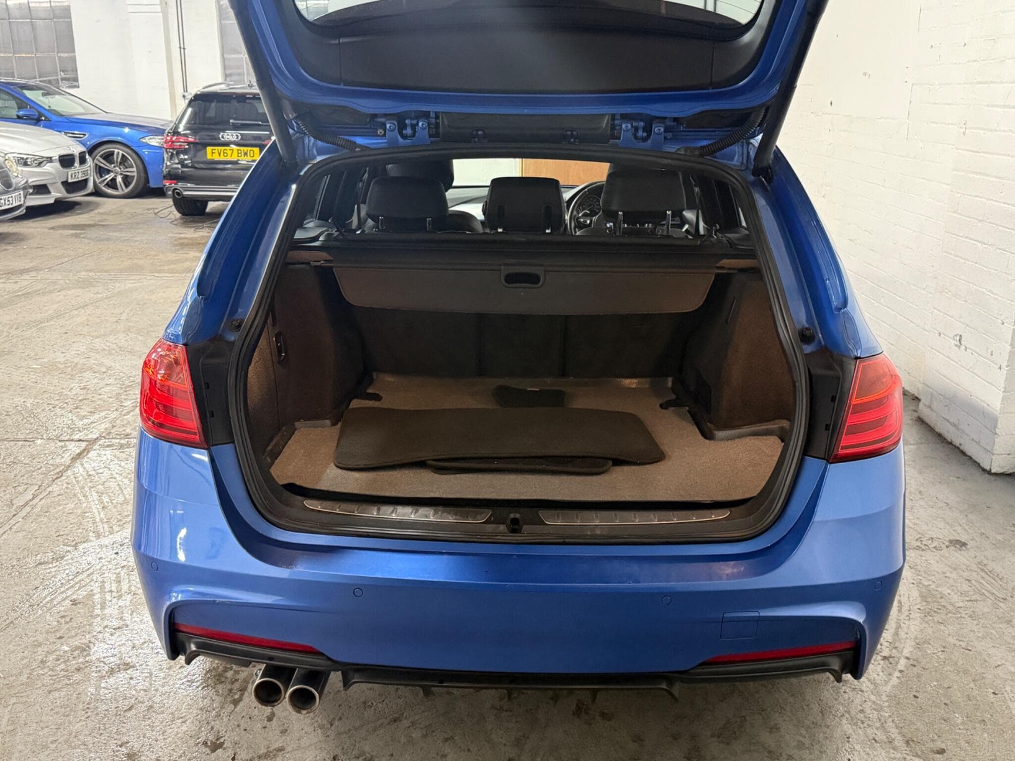 2014 BMW 3 Series - Image 25