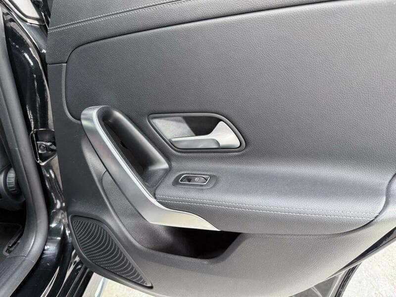 2022 Mercedes-Benz CLA - Image 33