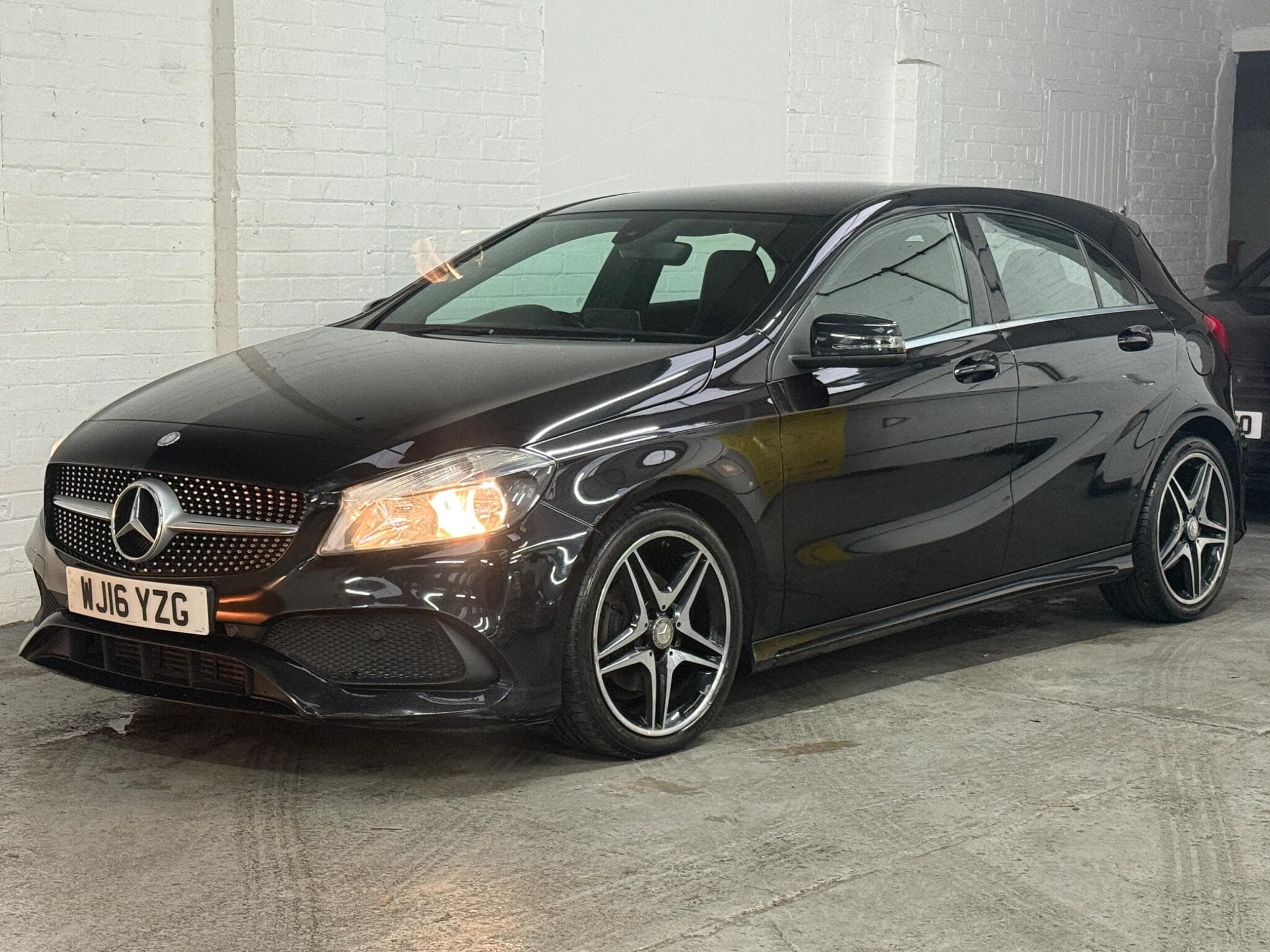 2016 Mercedes-Benz A Class - Image 4