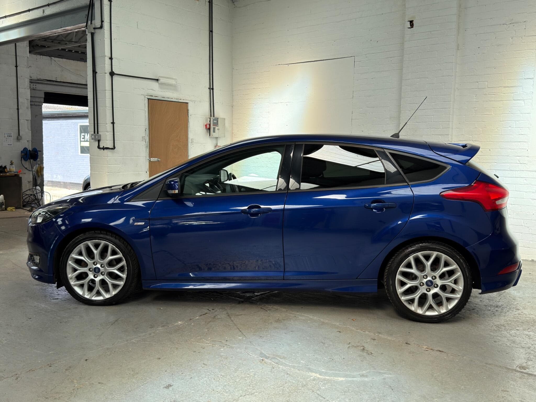 2017 Ford Focus - Image 6
