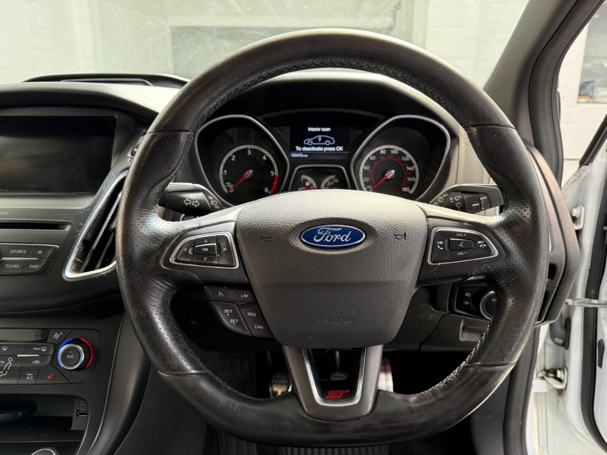 2016 Ford Focus - Image 21