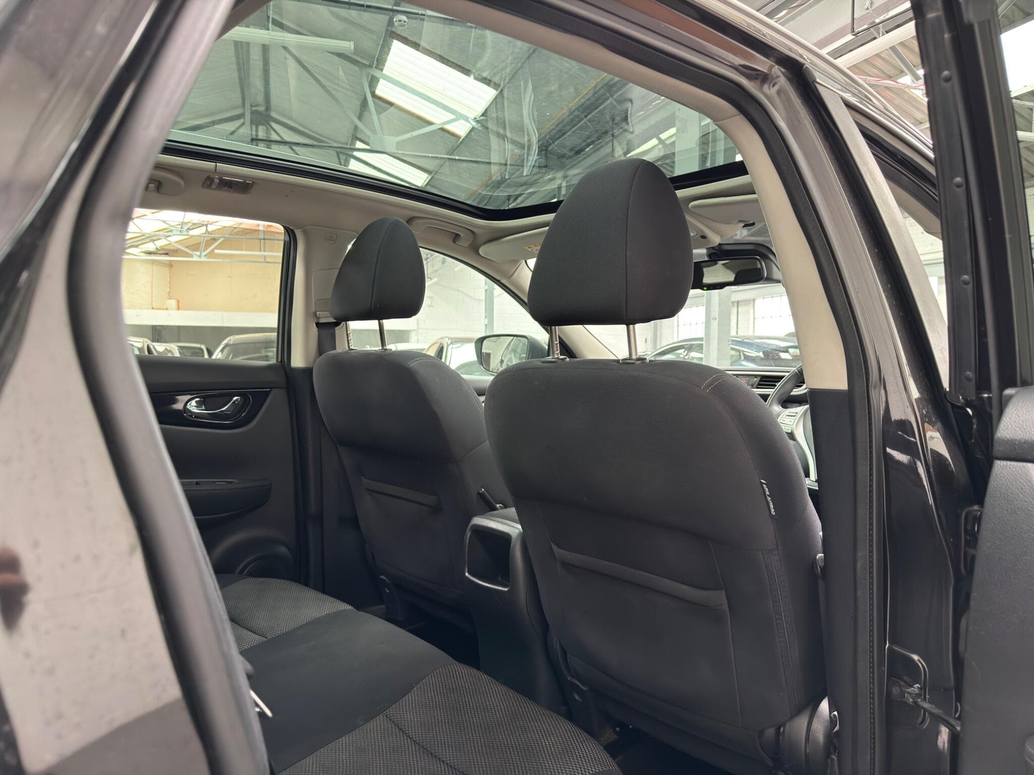 2015 Nissan Qashqai - Image 12