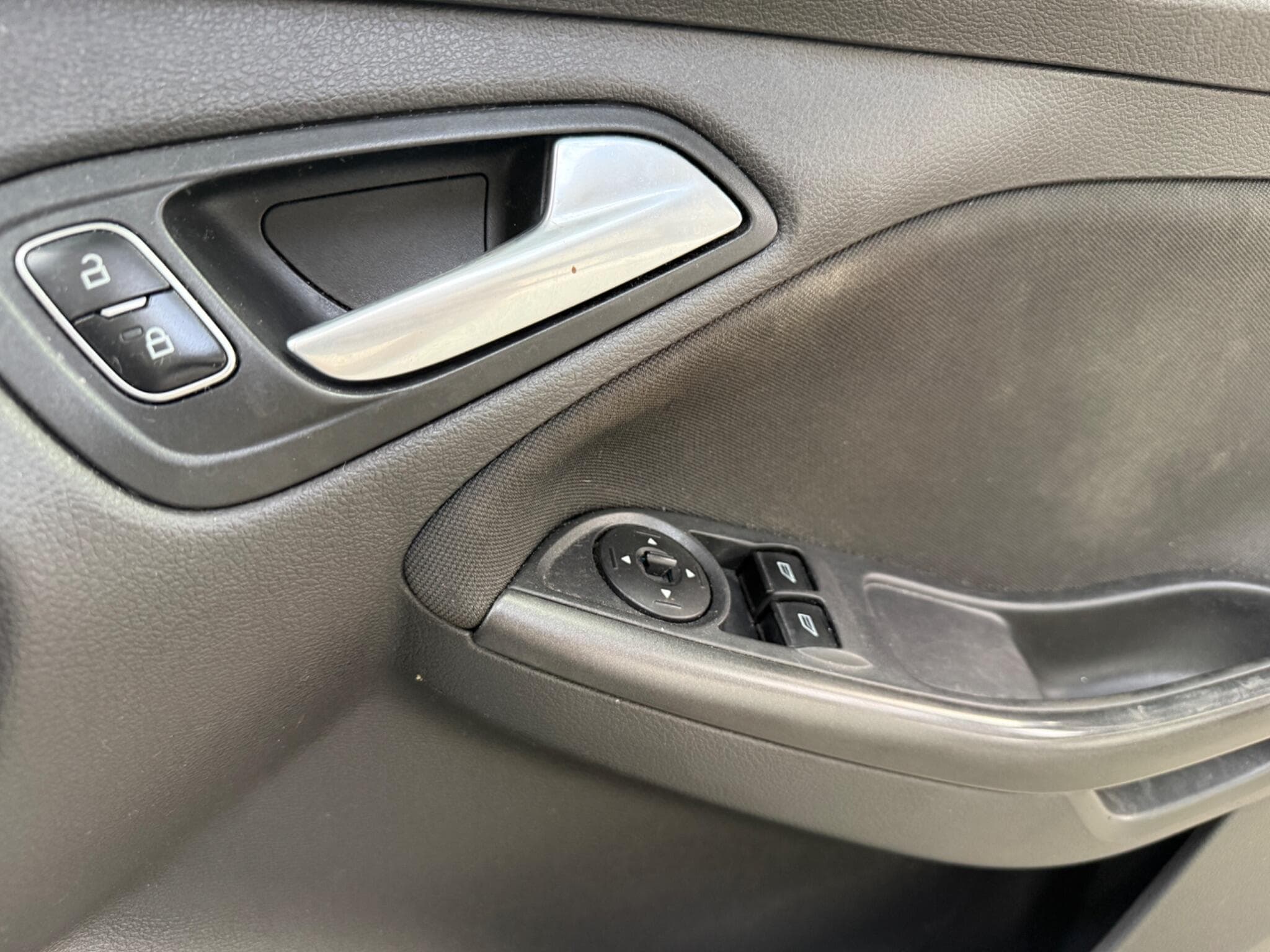 2017 Ford Focus - Image 19