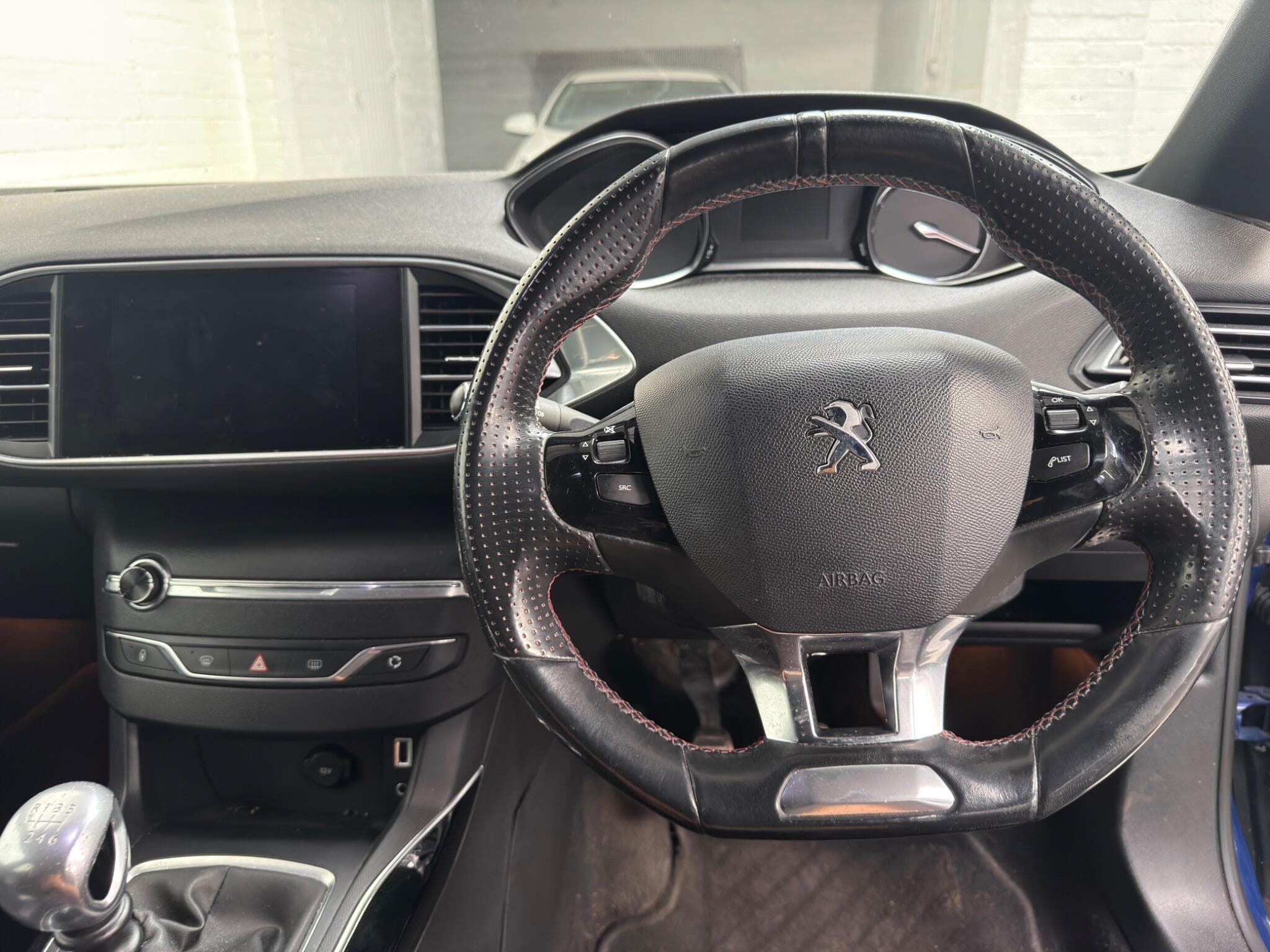 2015 Peugeot 308 - Image 21