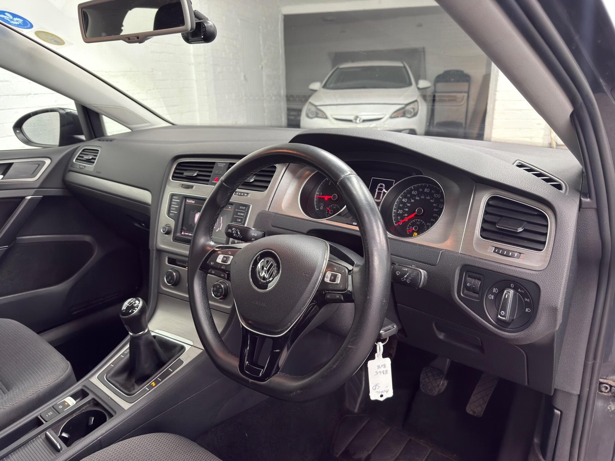 2015 Volkswagen Golf - Image 13