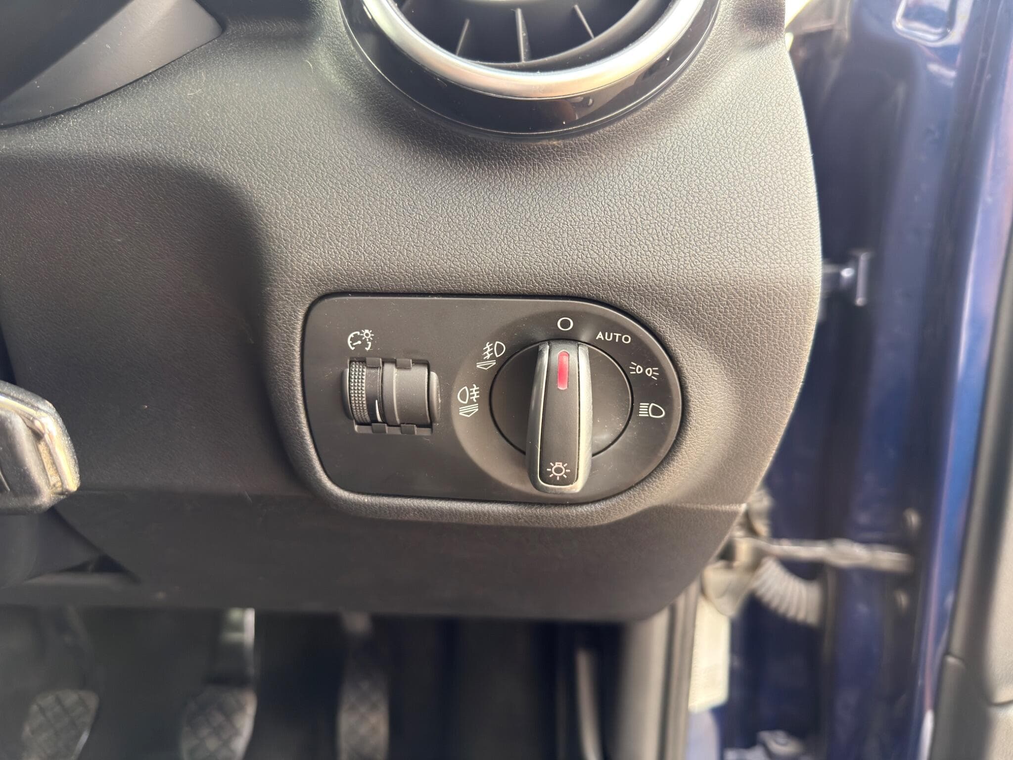2015 Audi A1 - Image 21