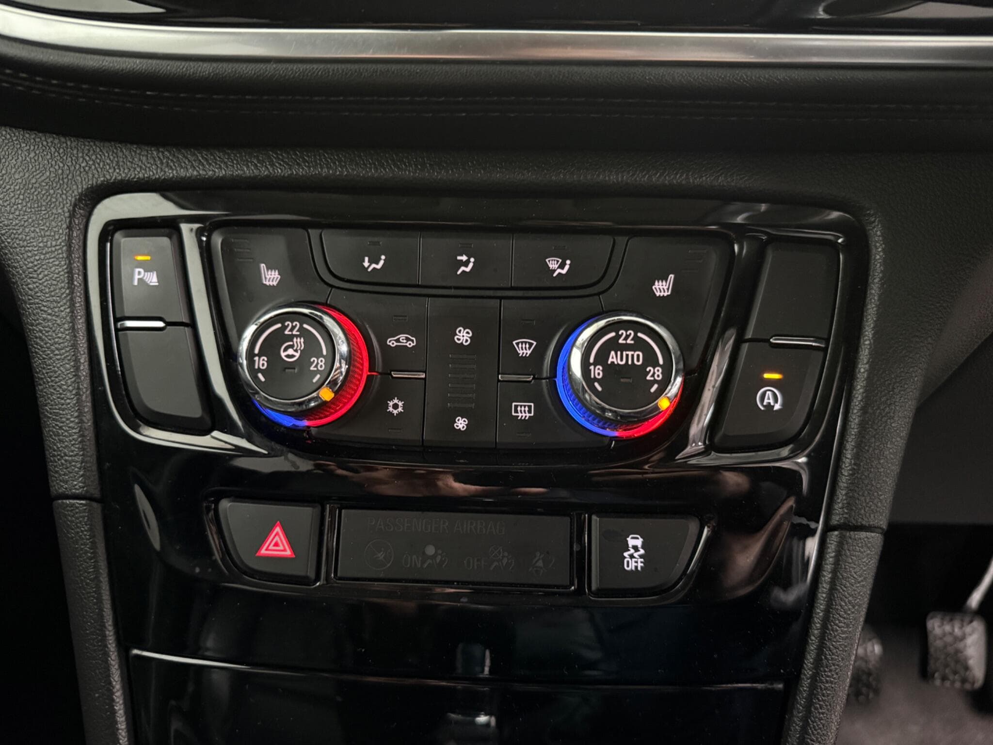 2017 Vauxhall Mokka X - Image 18