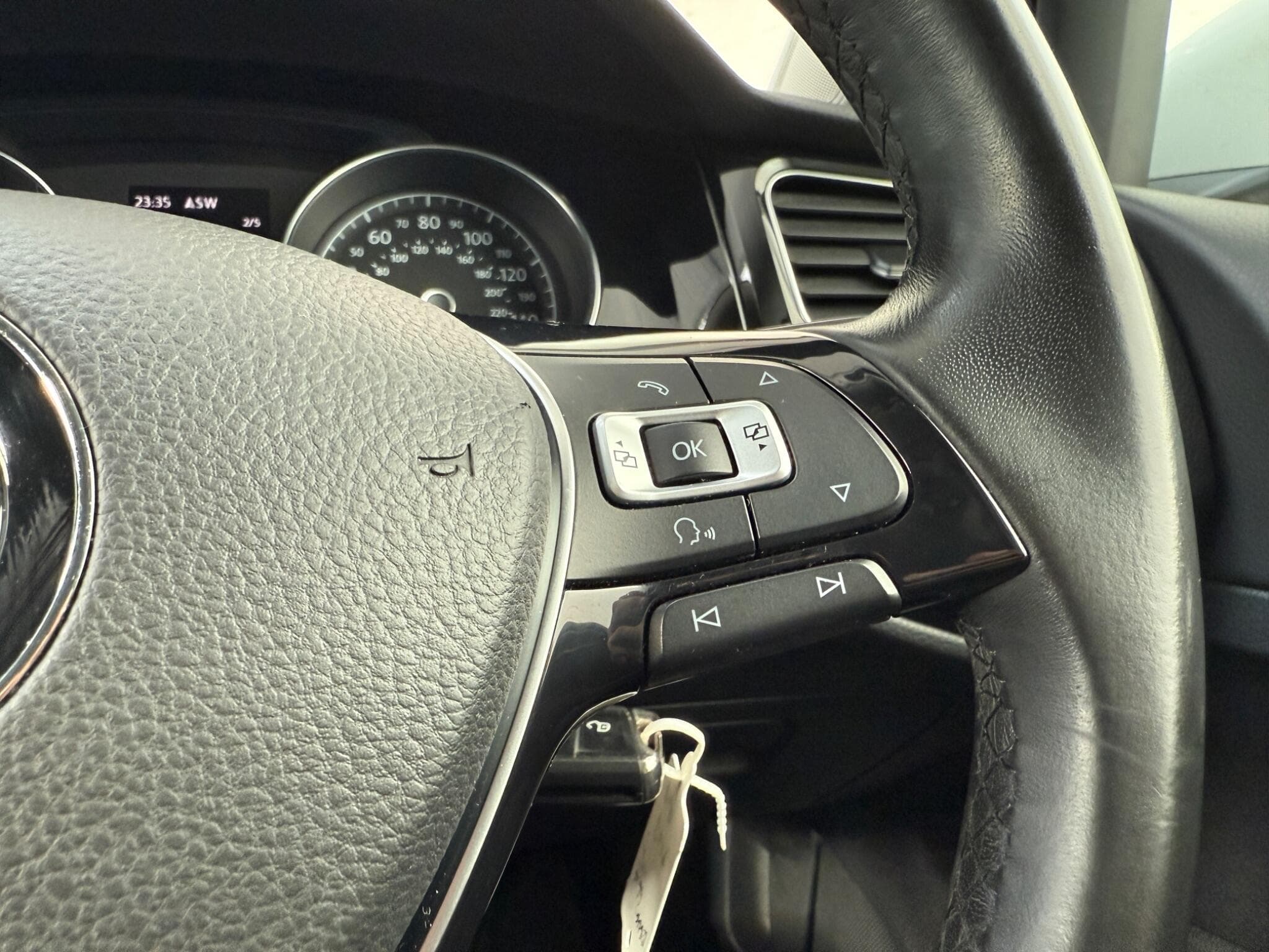 2014 Volkswagen Golf - Image 21