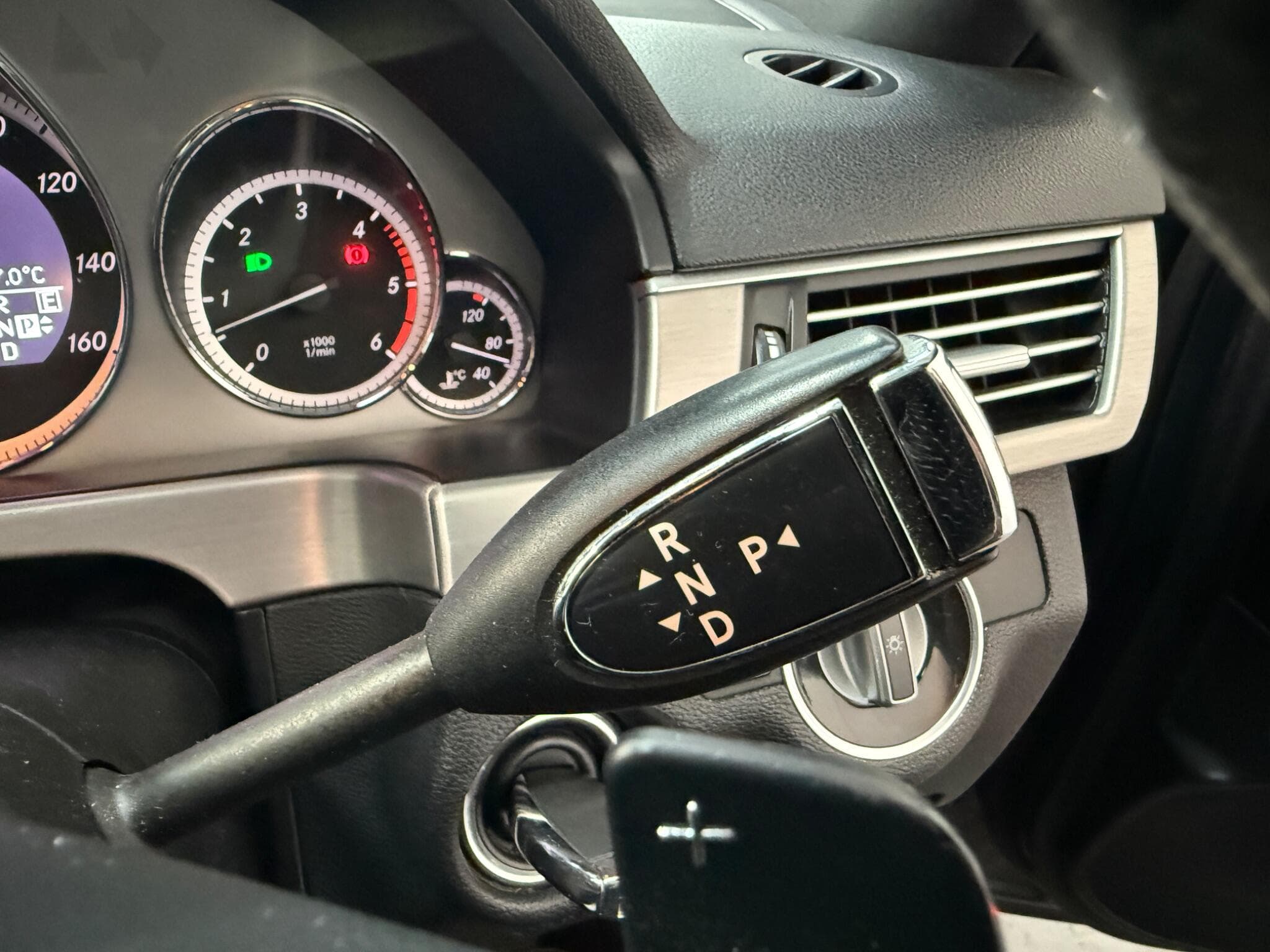 2010 Mercedes-Benz E Class - Image 23